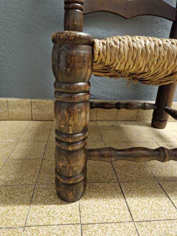 Charles Dudouyt (1885-1946) - Low chair in turned wood and straw - 1940