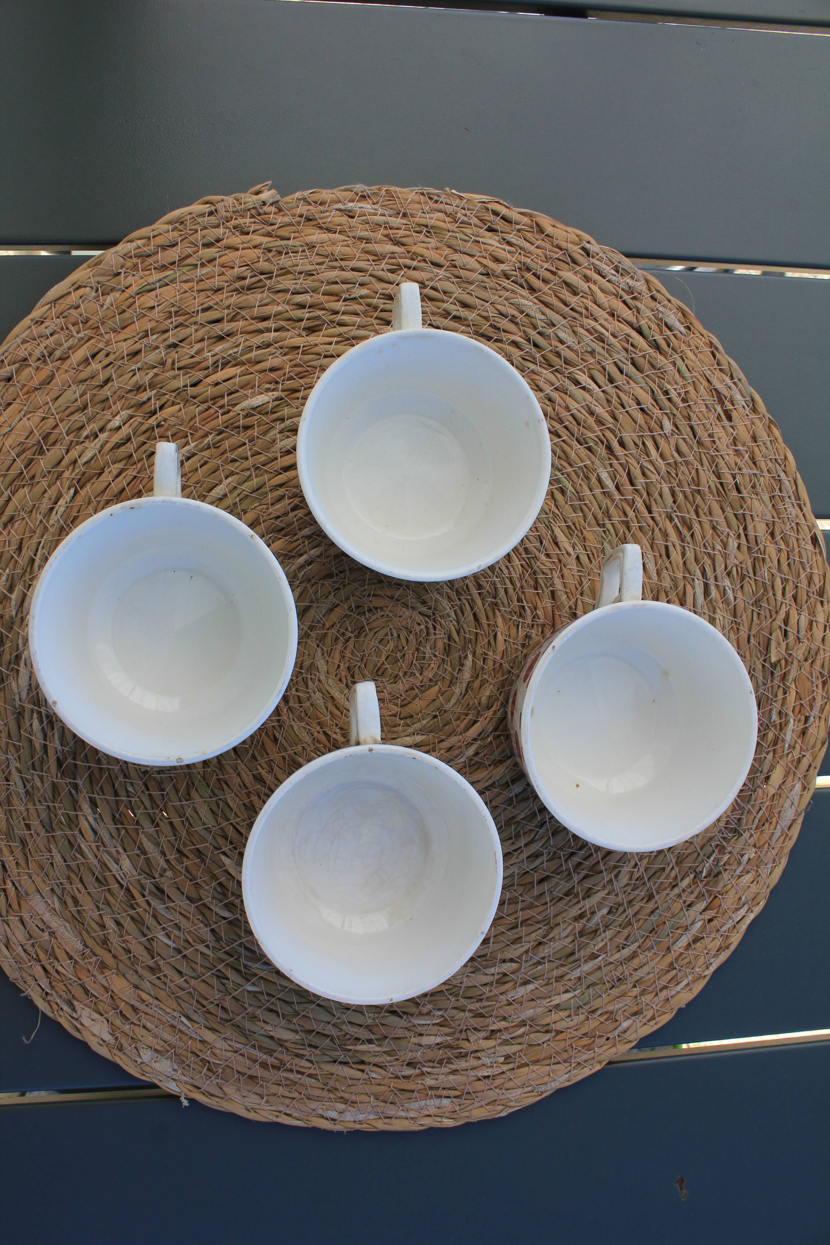 Set of 4 burgundy polka dot coffee cups Digoin Sarreguemines