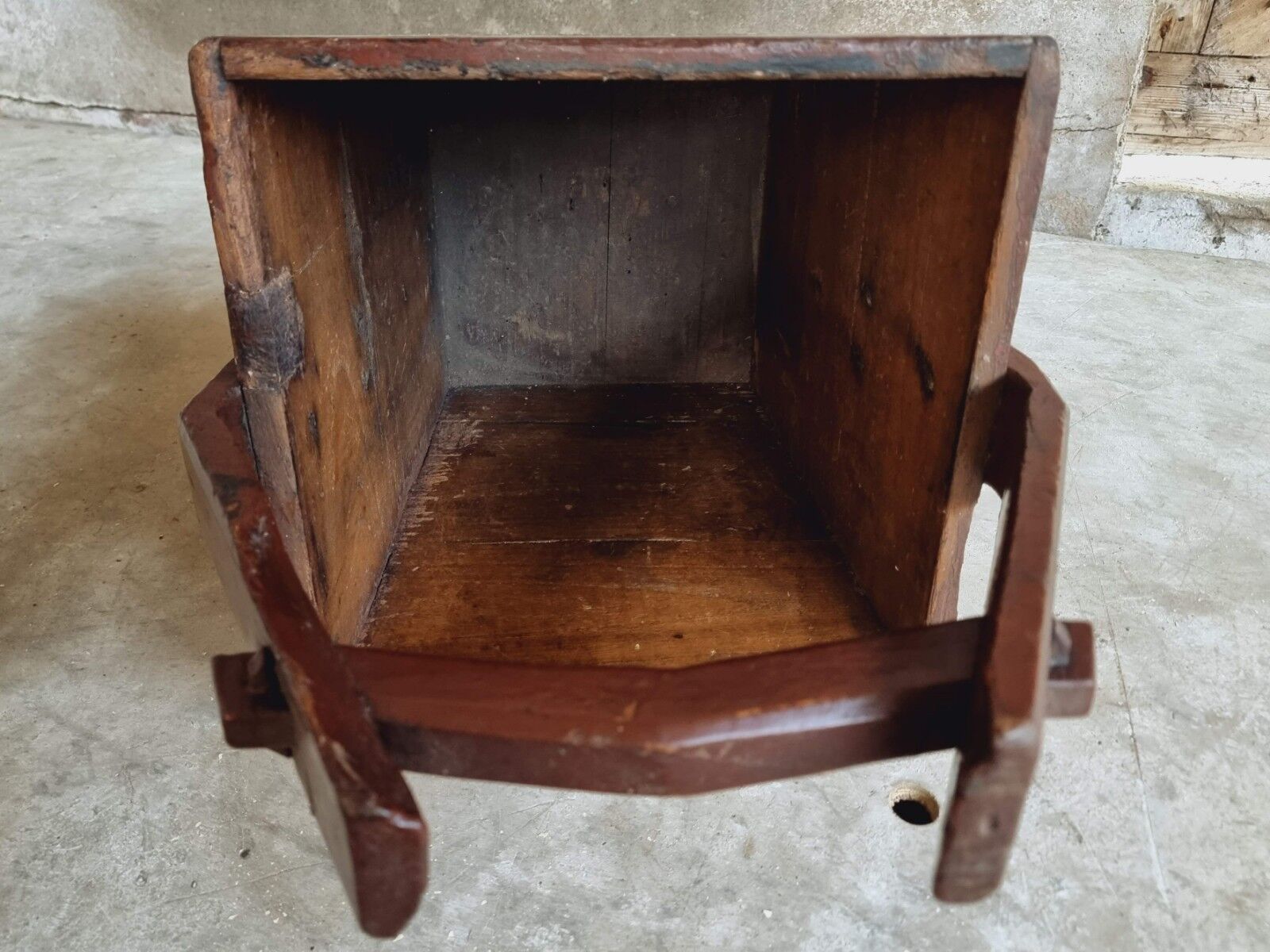 Wooden rice bucket