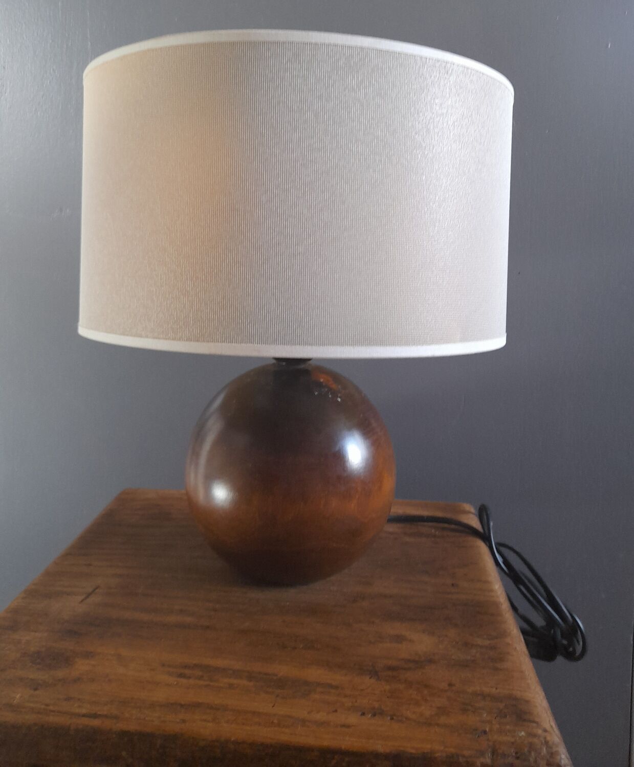 Table lamp foot ball dark solid wood Tournerie du sou, France