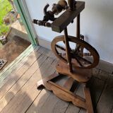 Wooden spinning wheel