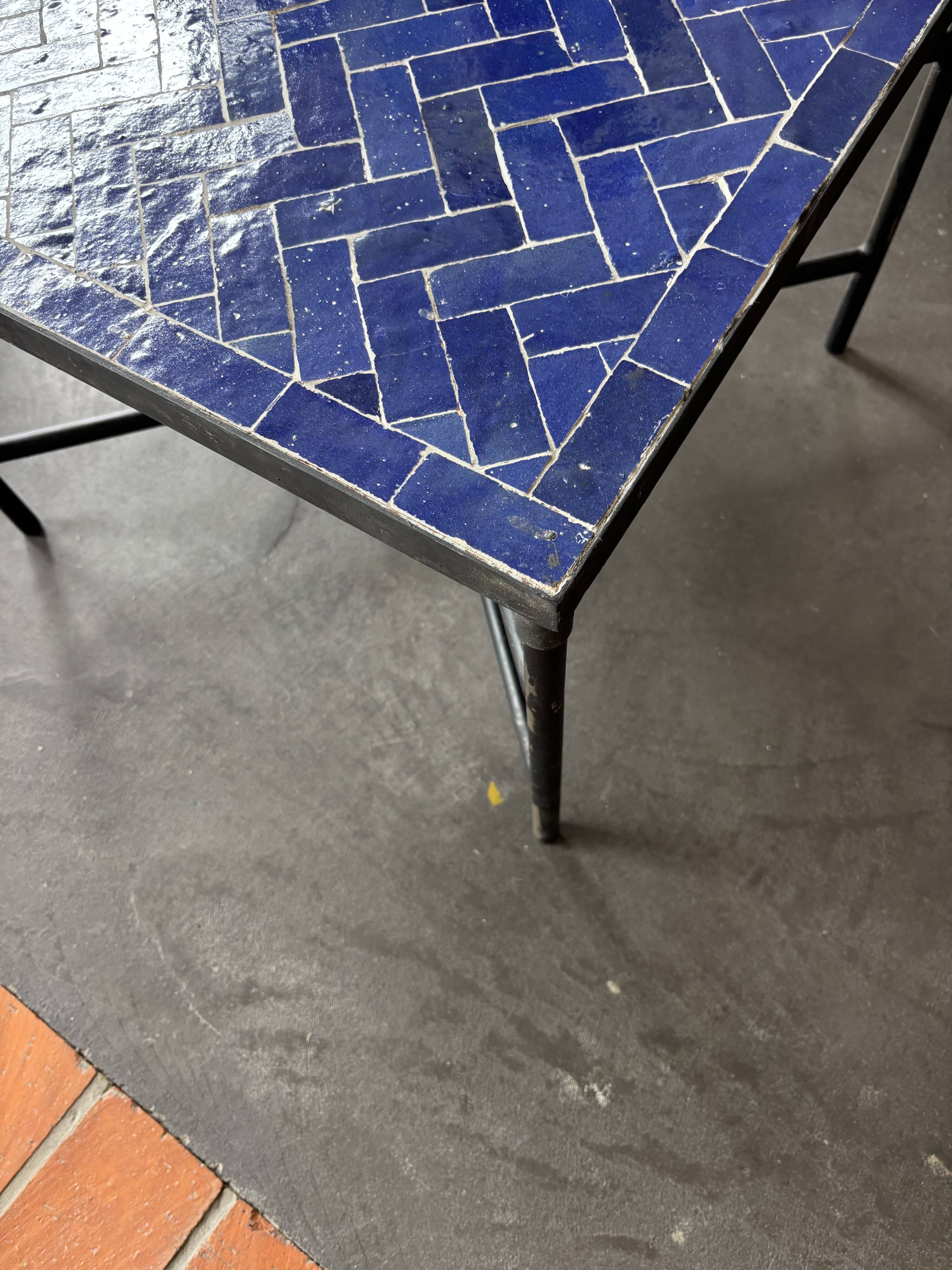 Square coffee table in Majorelle blue zellige, handmade – 60 × 60 cm