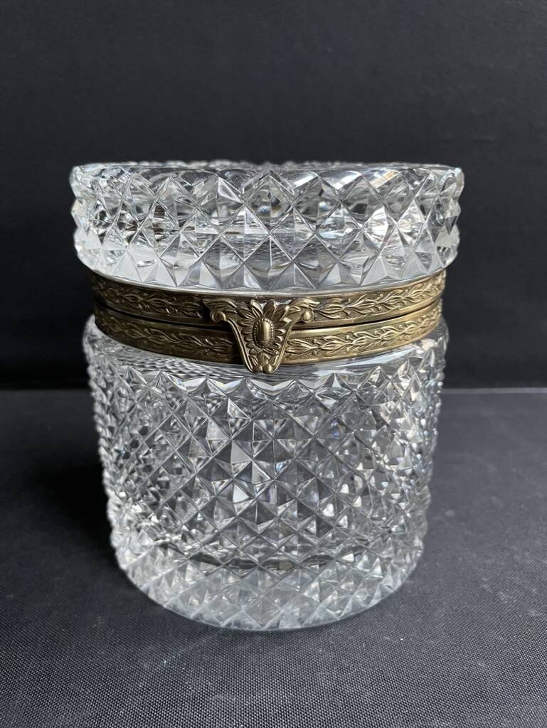 Cylindrical box – Crystal and gilded bronze