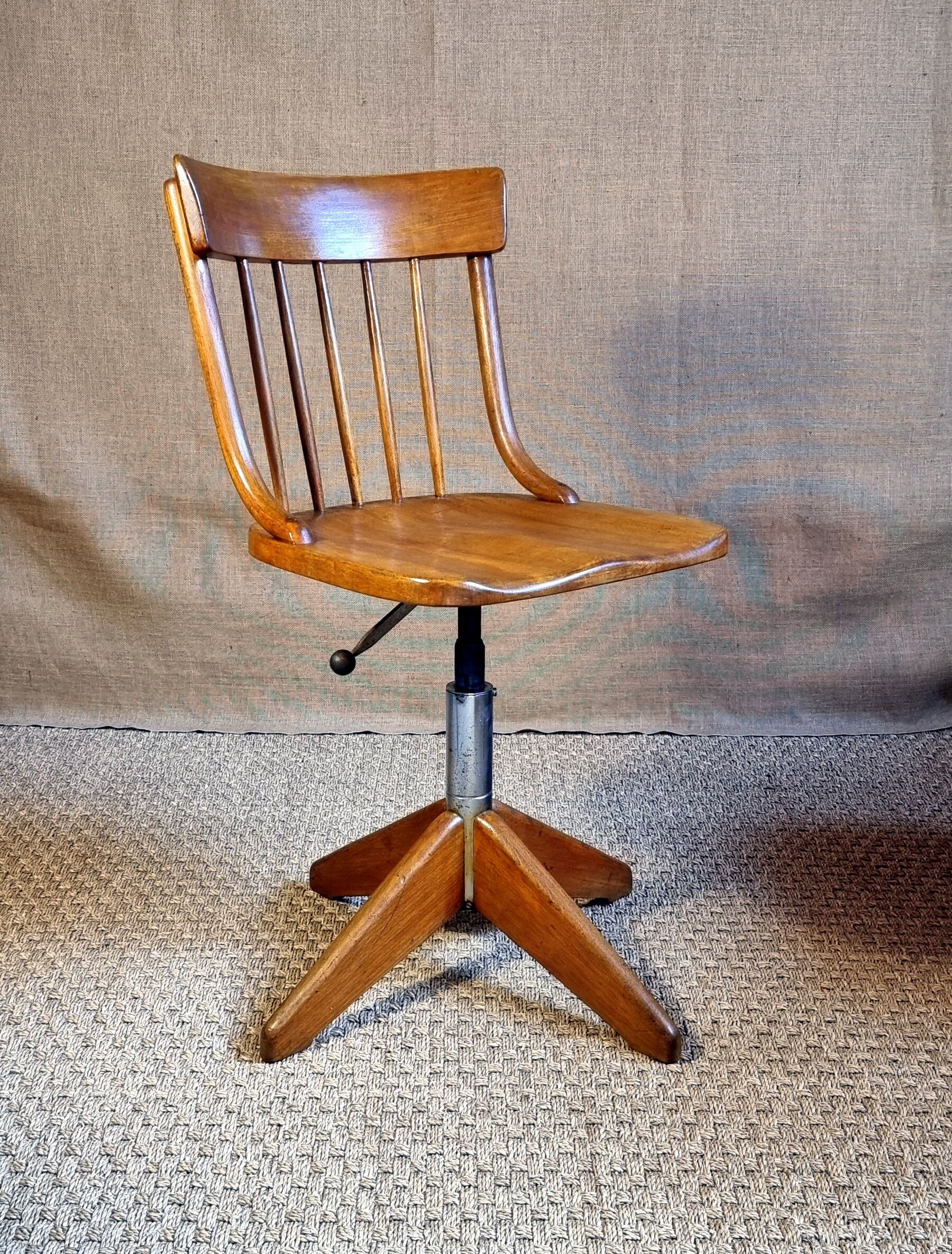 Rotating office chair Stoll Switzerland 1960s