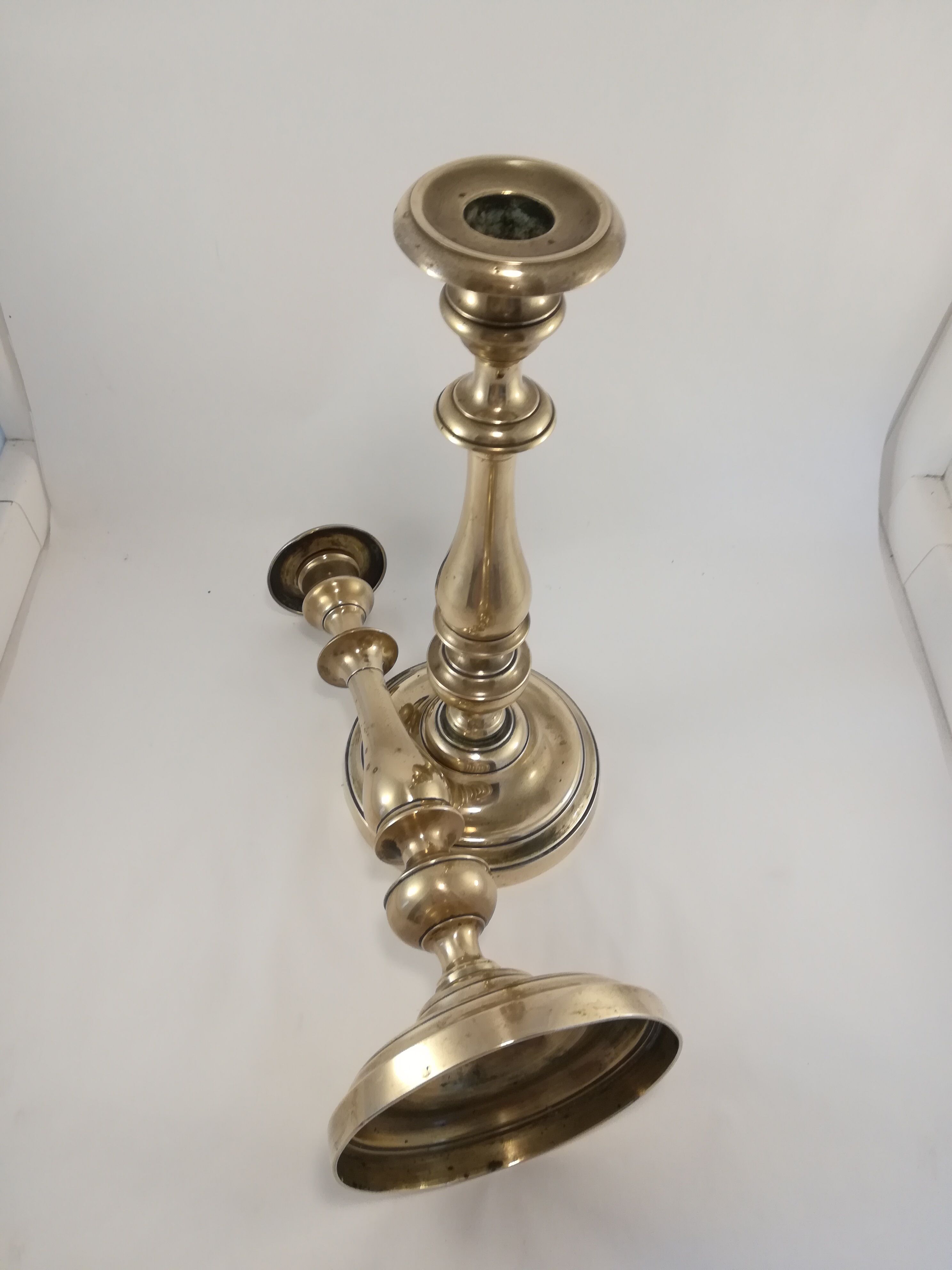 Set of 2 candlesticks