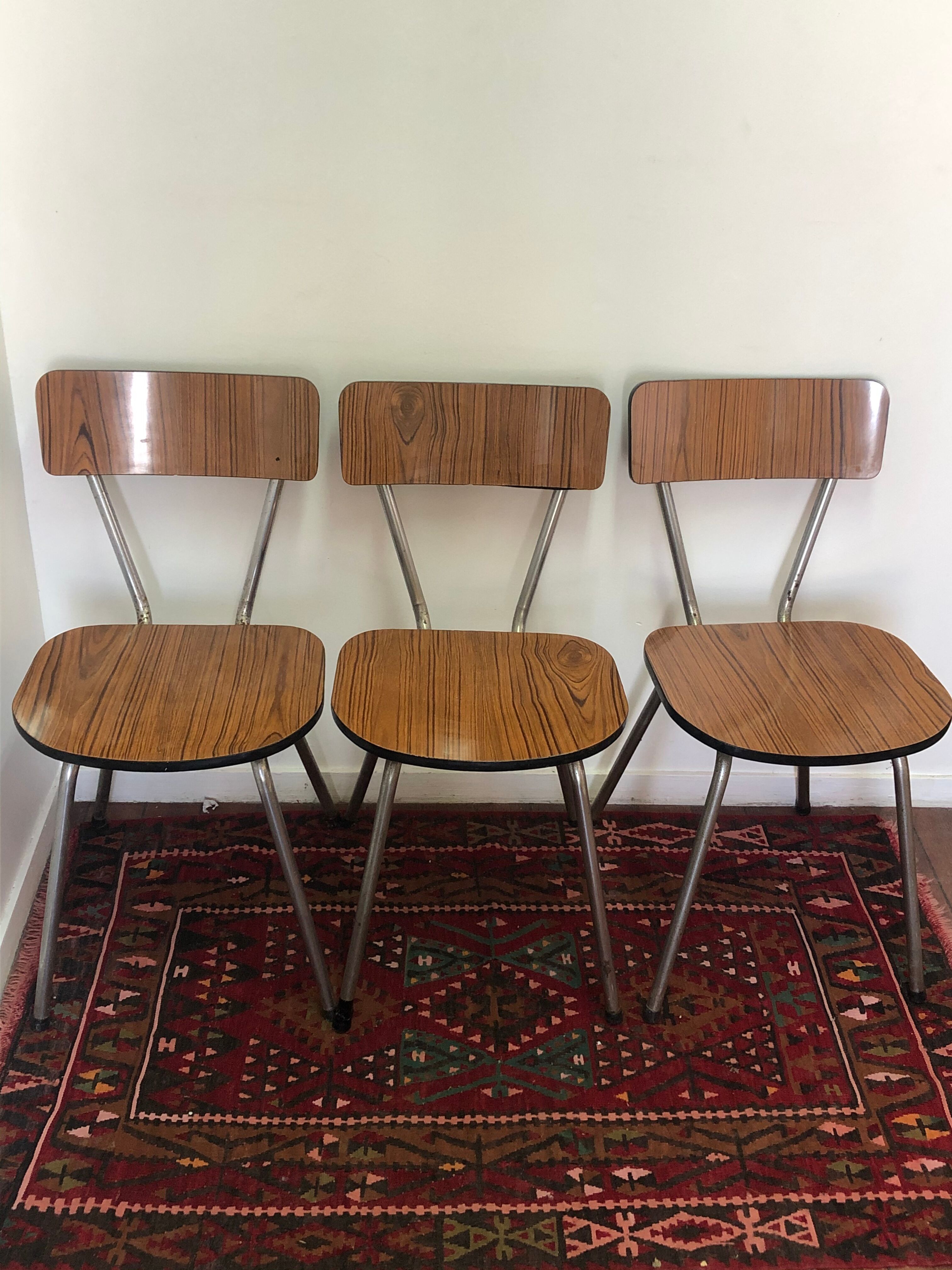 Lot de 6 chaises en formica bois foncé