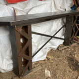 Eiffel foot bar