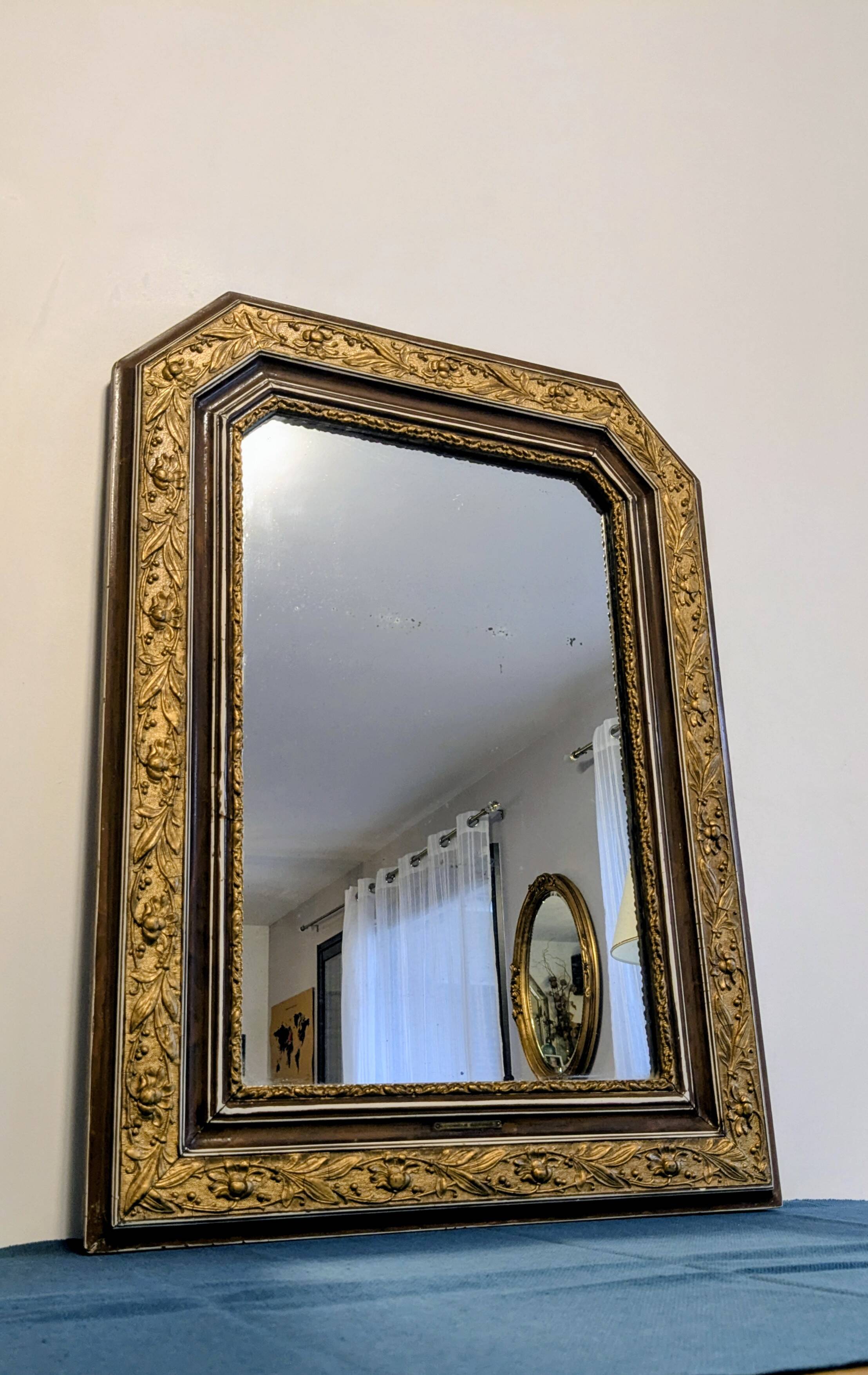 Antique gilt mirror with beveled corners, 70 x 51 cm – Chic decor