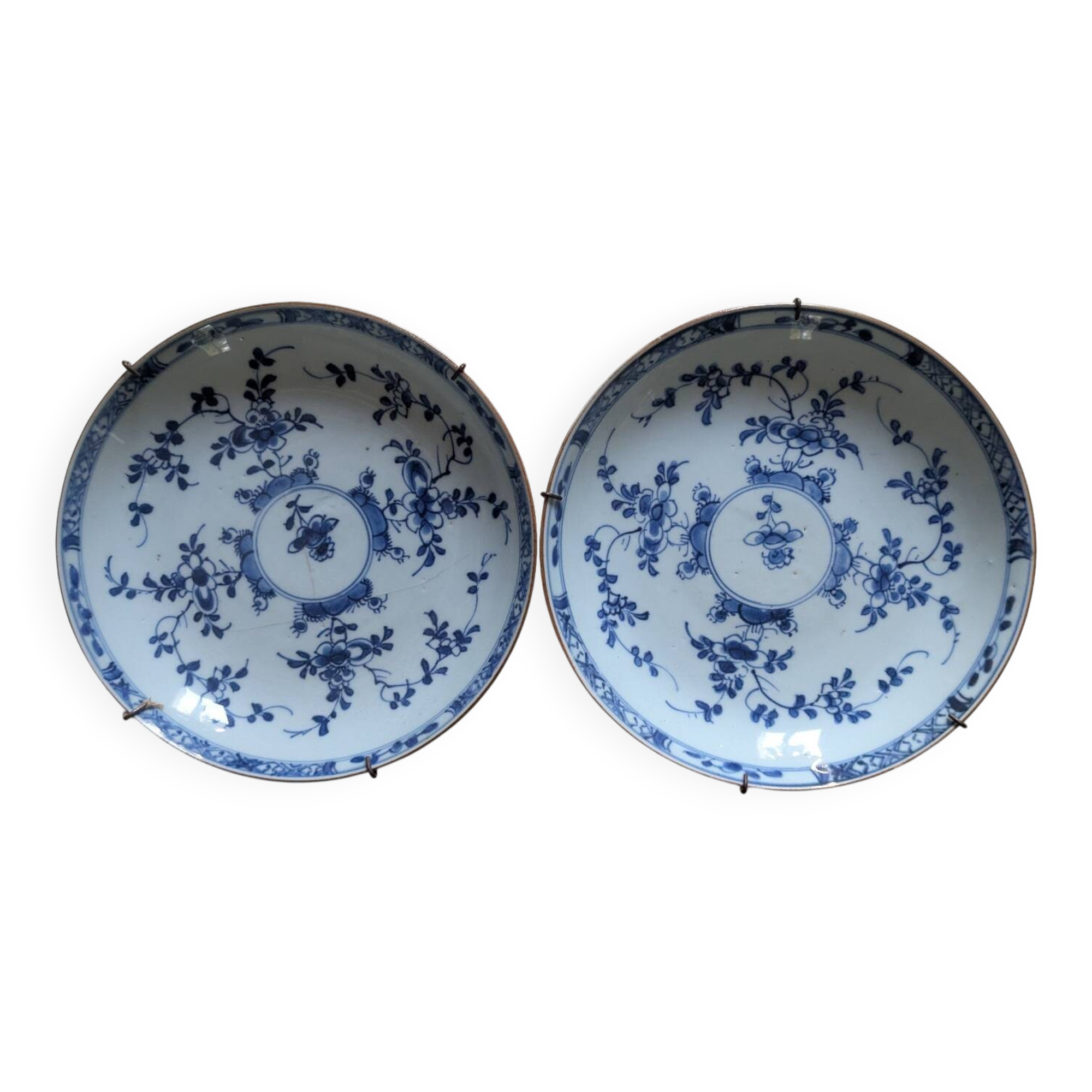 Two Chinese soup plates