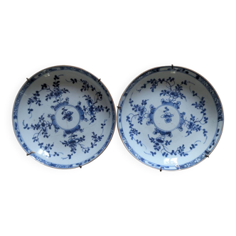 Two Chinese soup plates