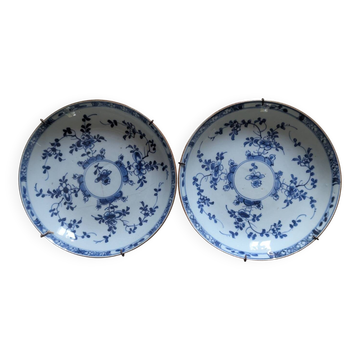 Two Chinese soup plates