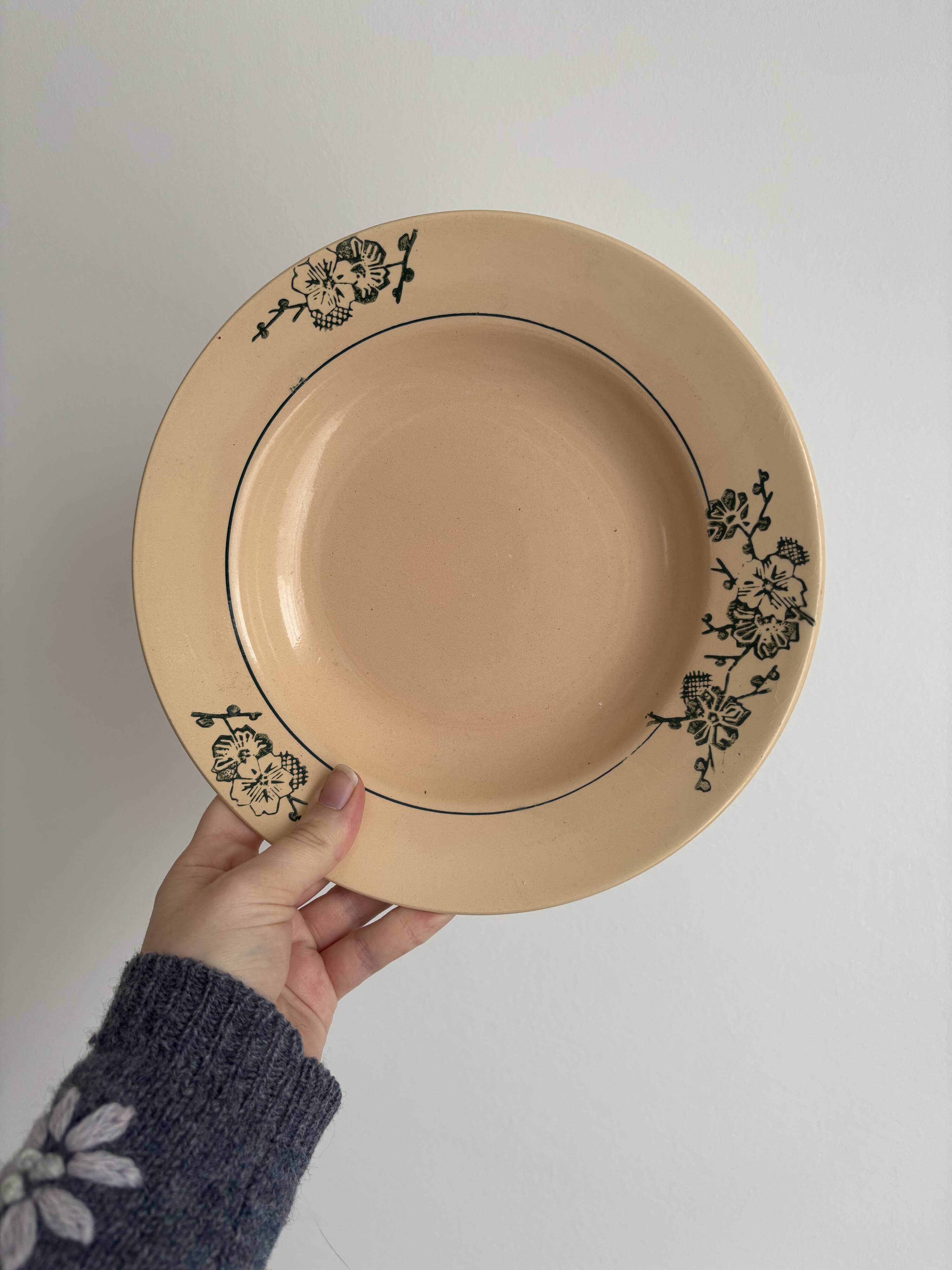 Set of 6 vintage green flowered deep plates from Saint Amand – Tableware