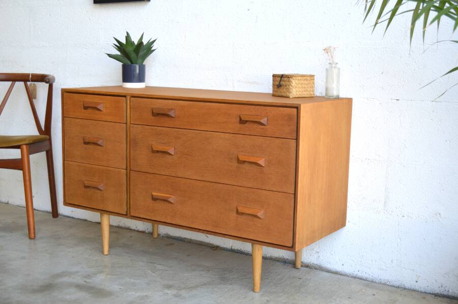 Stag chest of drawers 112cm