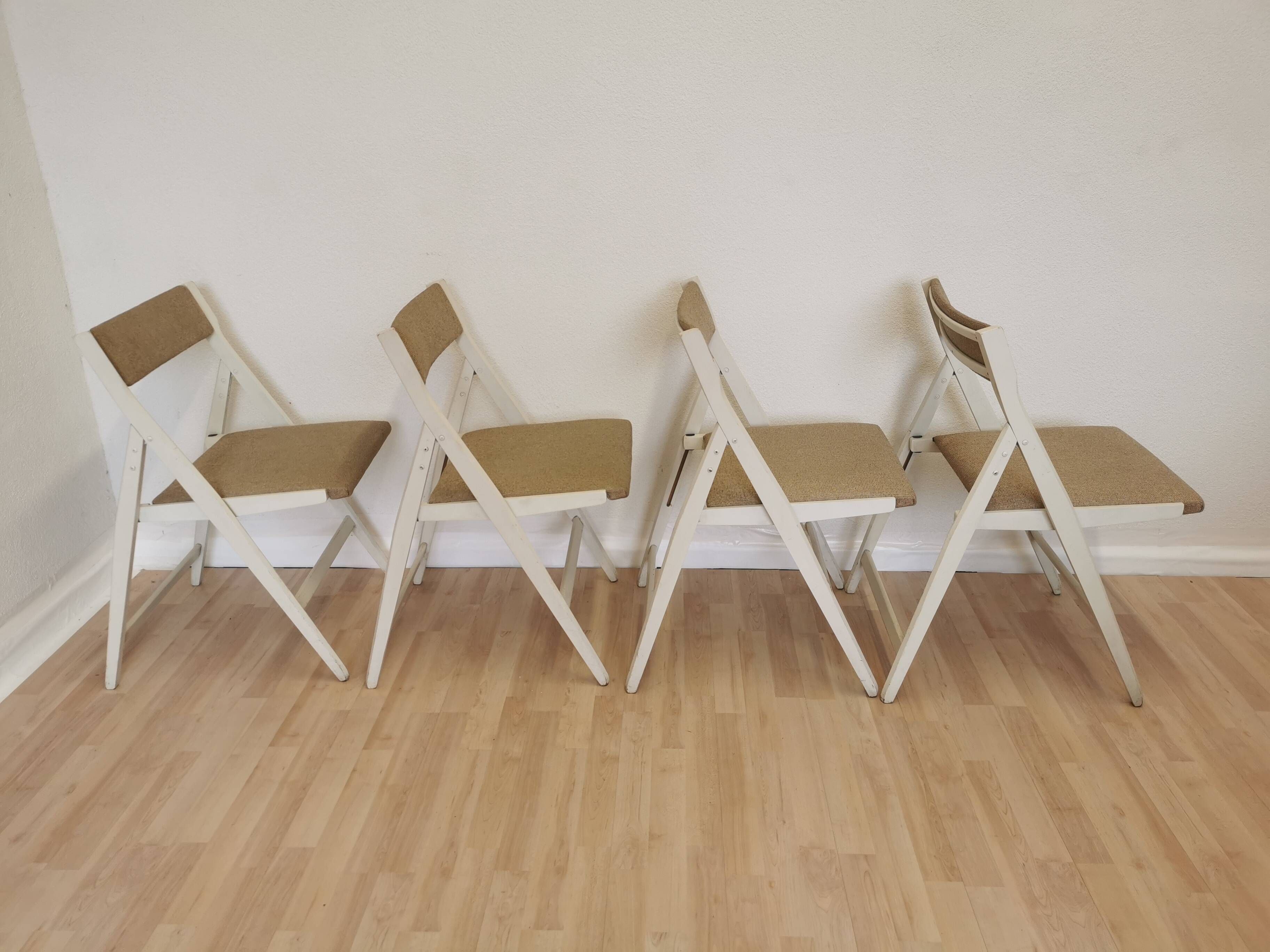 Set of 4 Vintage Wooden Folding Lounge Chairs: Beige Fabric, STOL Kamnik 1970