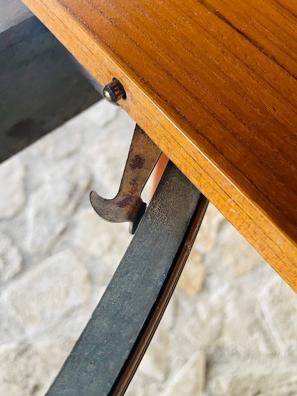 Extendable dining table in teak, butterfly extension by Van Pelt circa 1960.