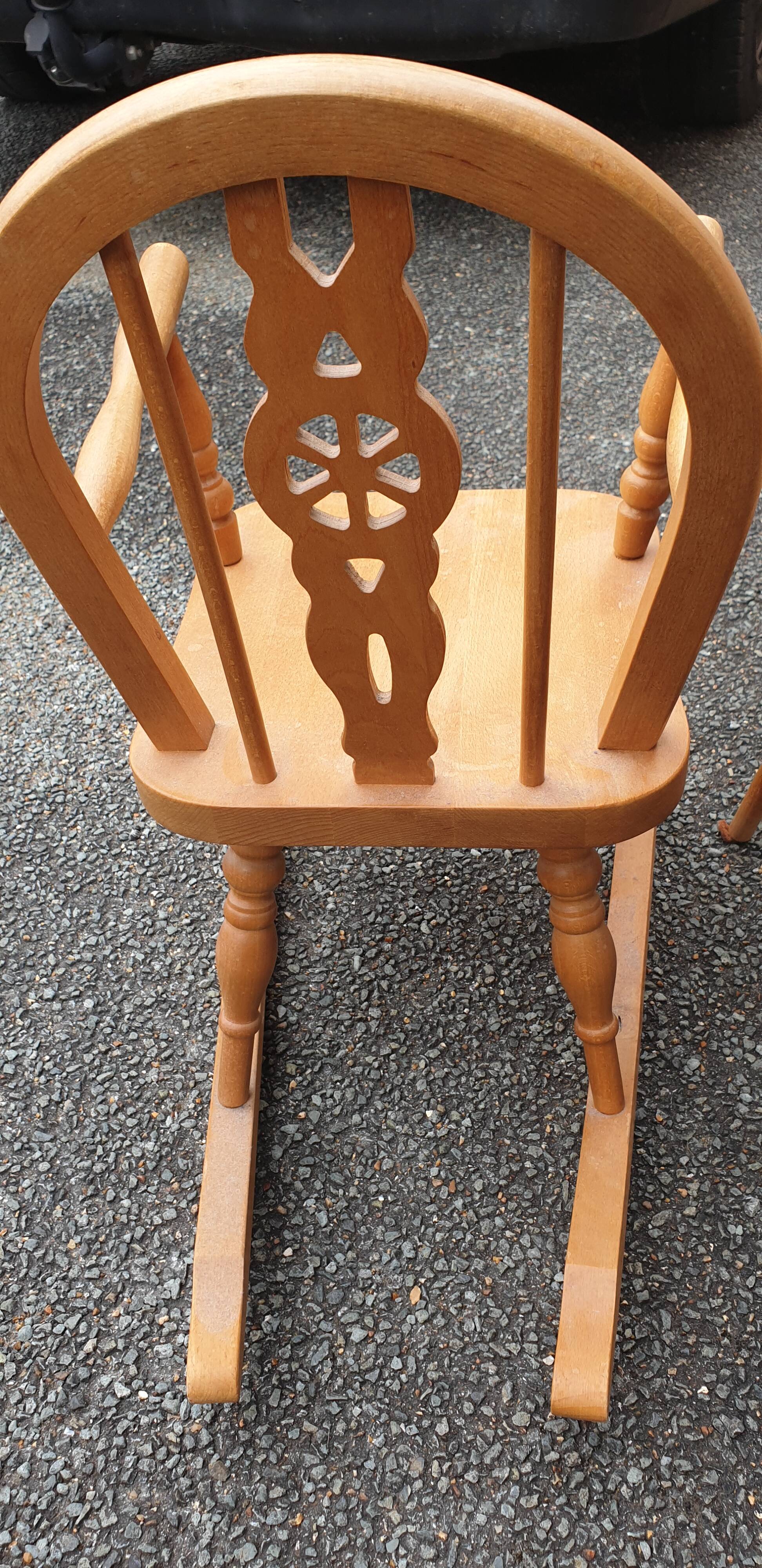 2 solid wood children's armchairs