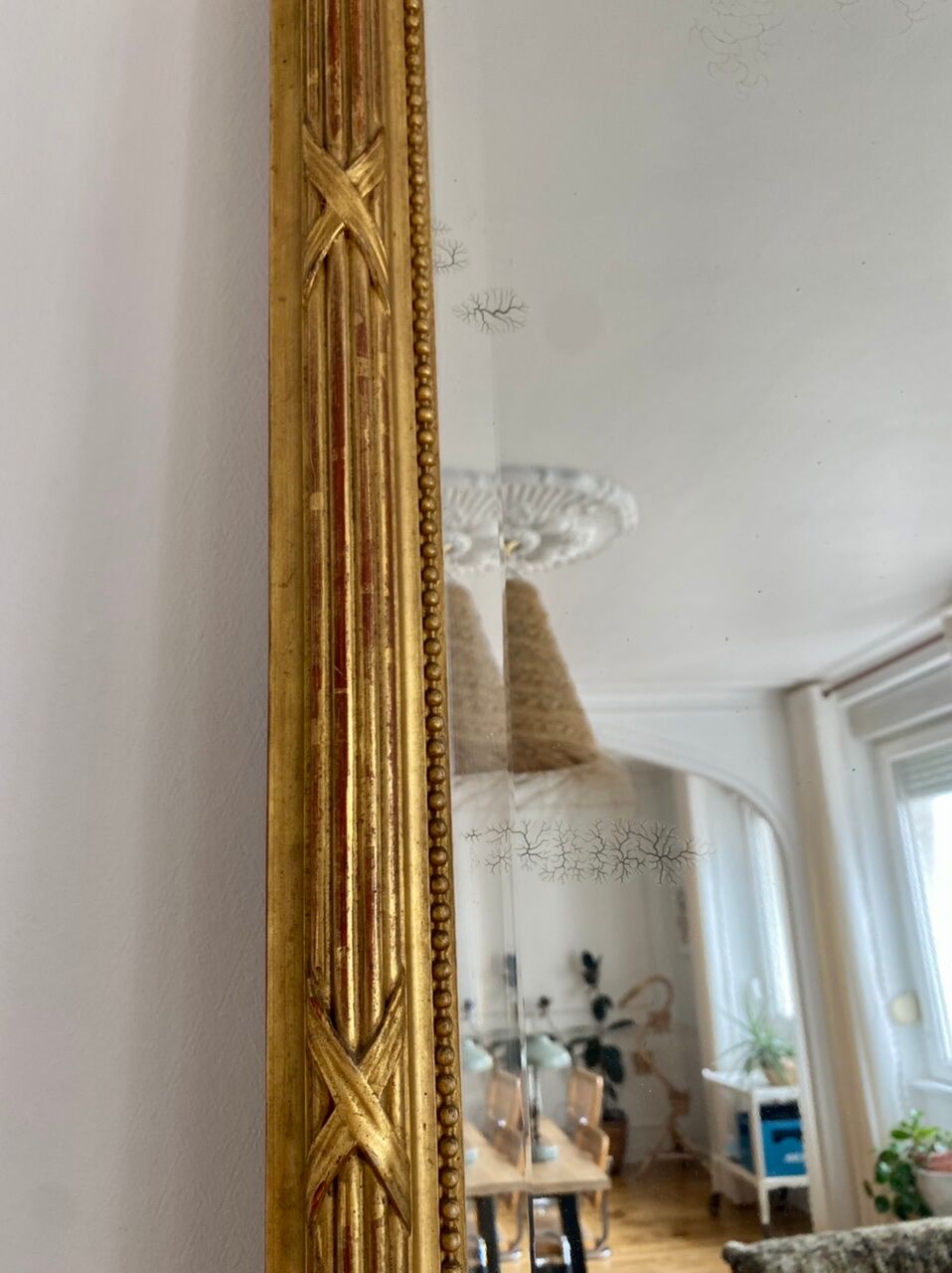 Louis XVI mirror, 19th century, gilded with sheet 136x88cm