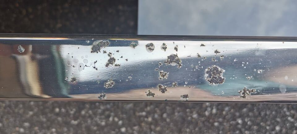 Coffee table with two levels glass and brass