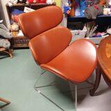Lot de deux grands fauteuils "designer" intérieur