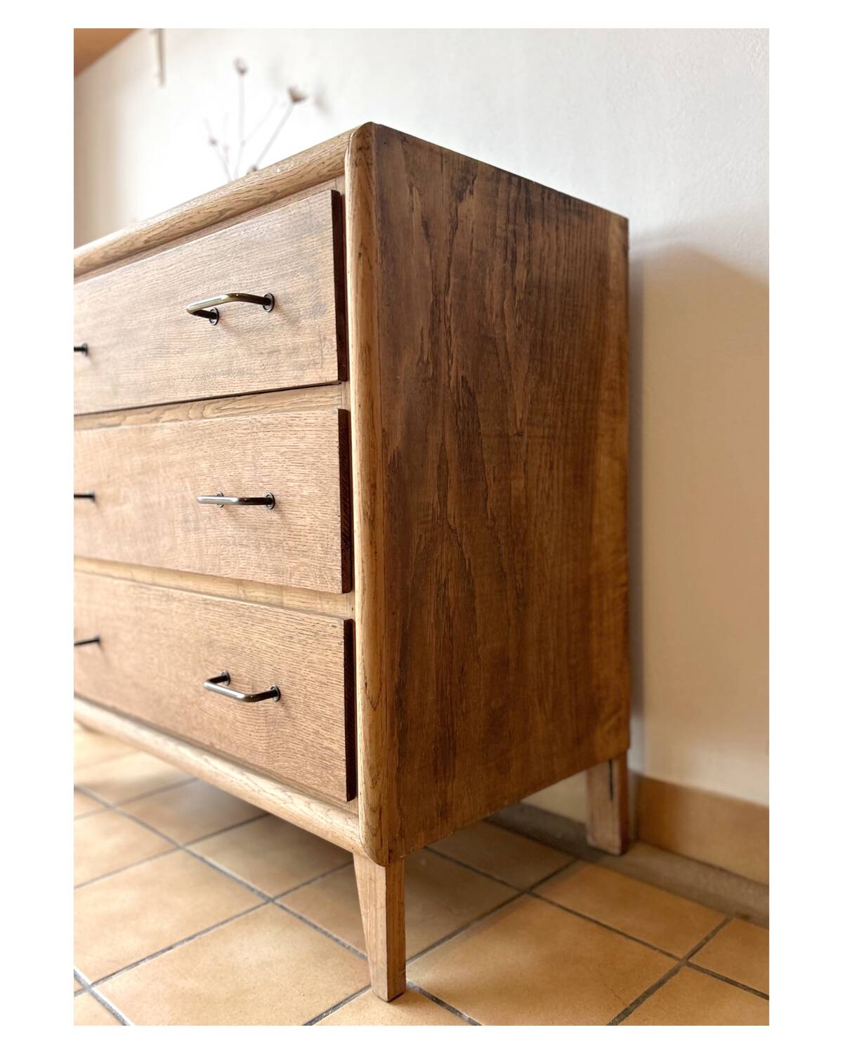 Vintage chest of drawers