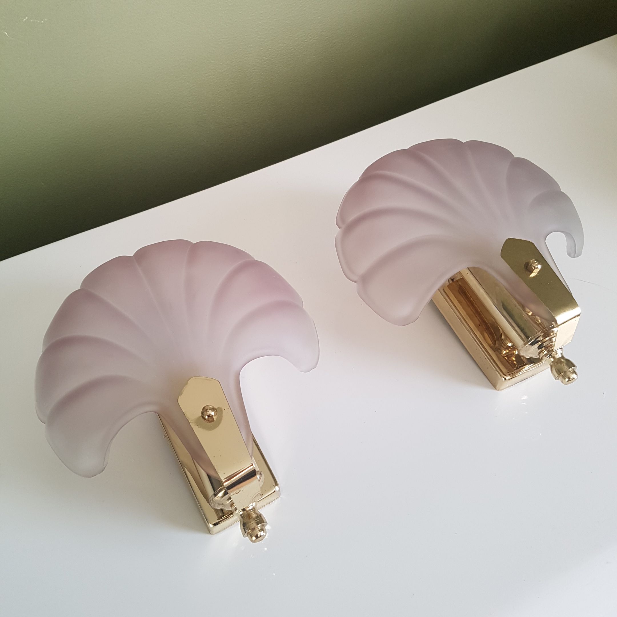Pair of sconces shell pressed glass sand and golden steel 1970