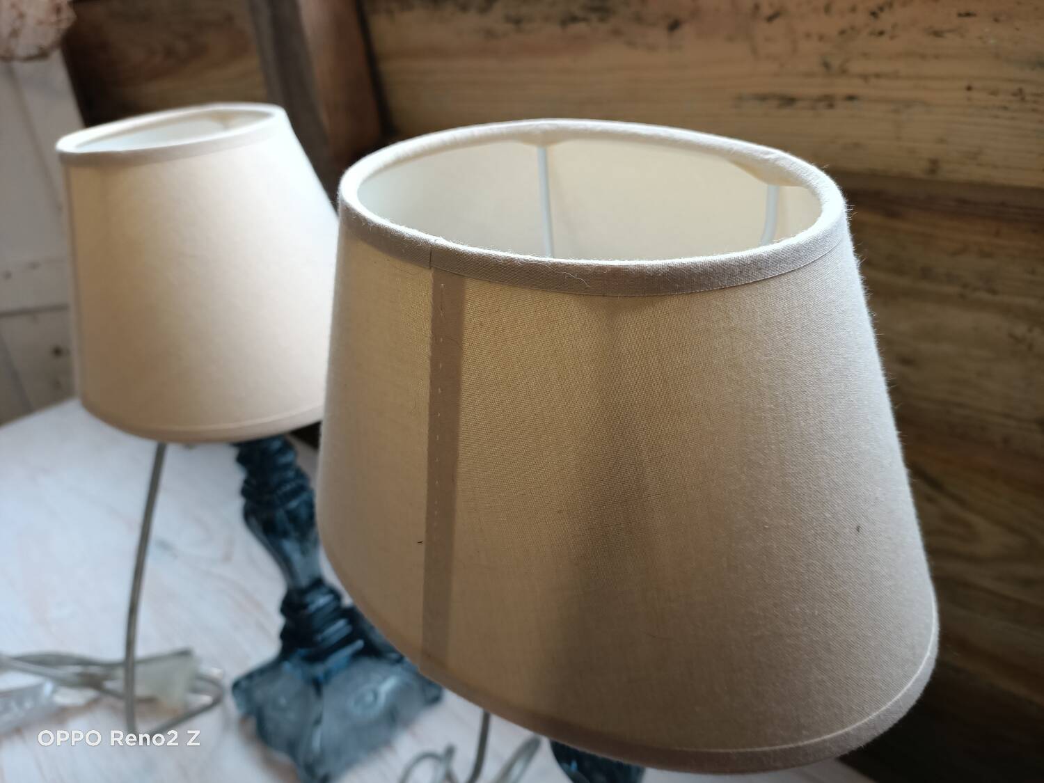 Paire de lampes en verre bleuté