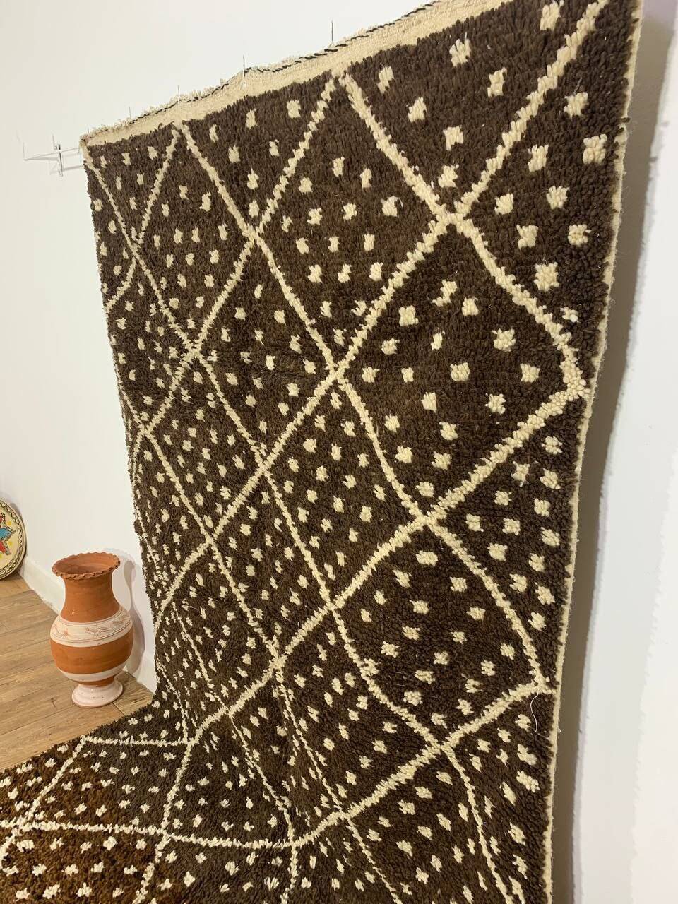 Traditional Berber rug dyed with walnut 240 x 150 cm