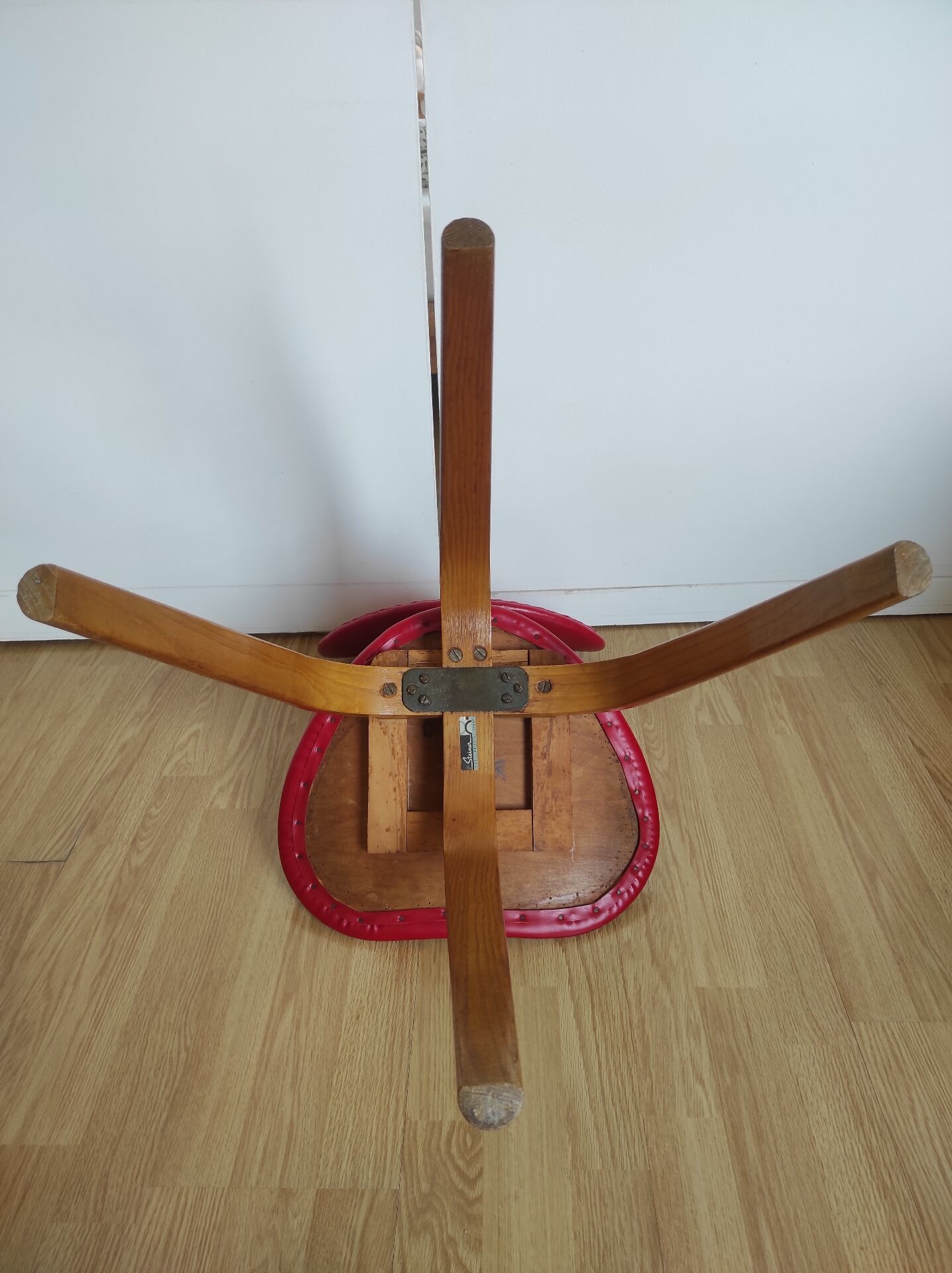 Vintage Bow-Wood chair by Steiner - red seat and dark wood