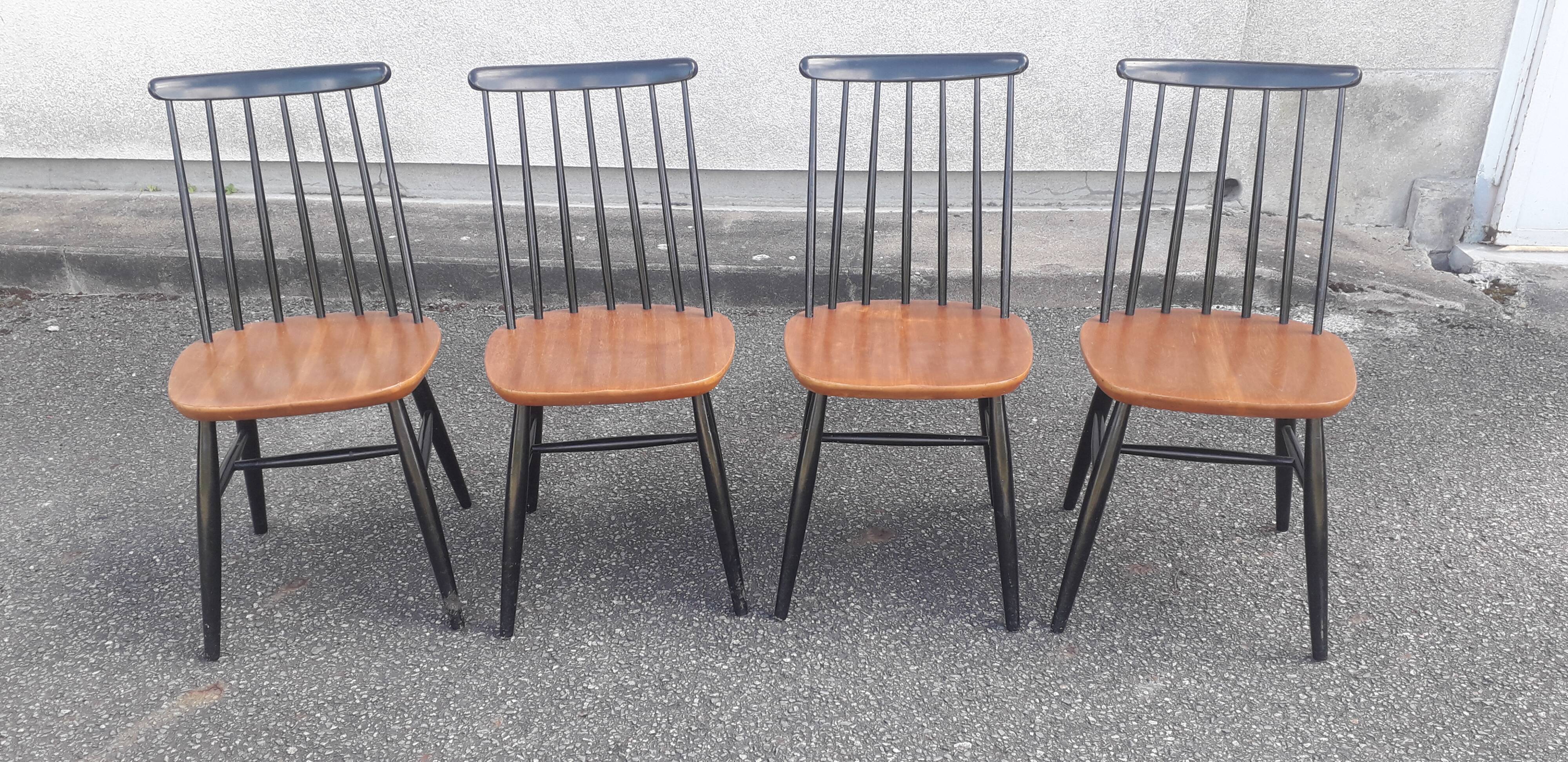 Lot of 4 vintage chairs