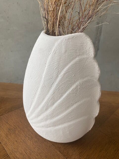 Bleached sandstone vase