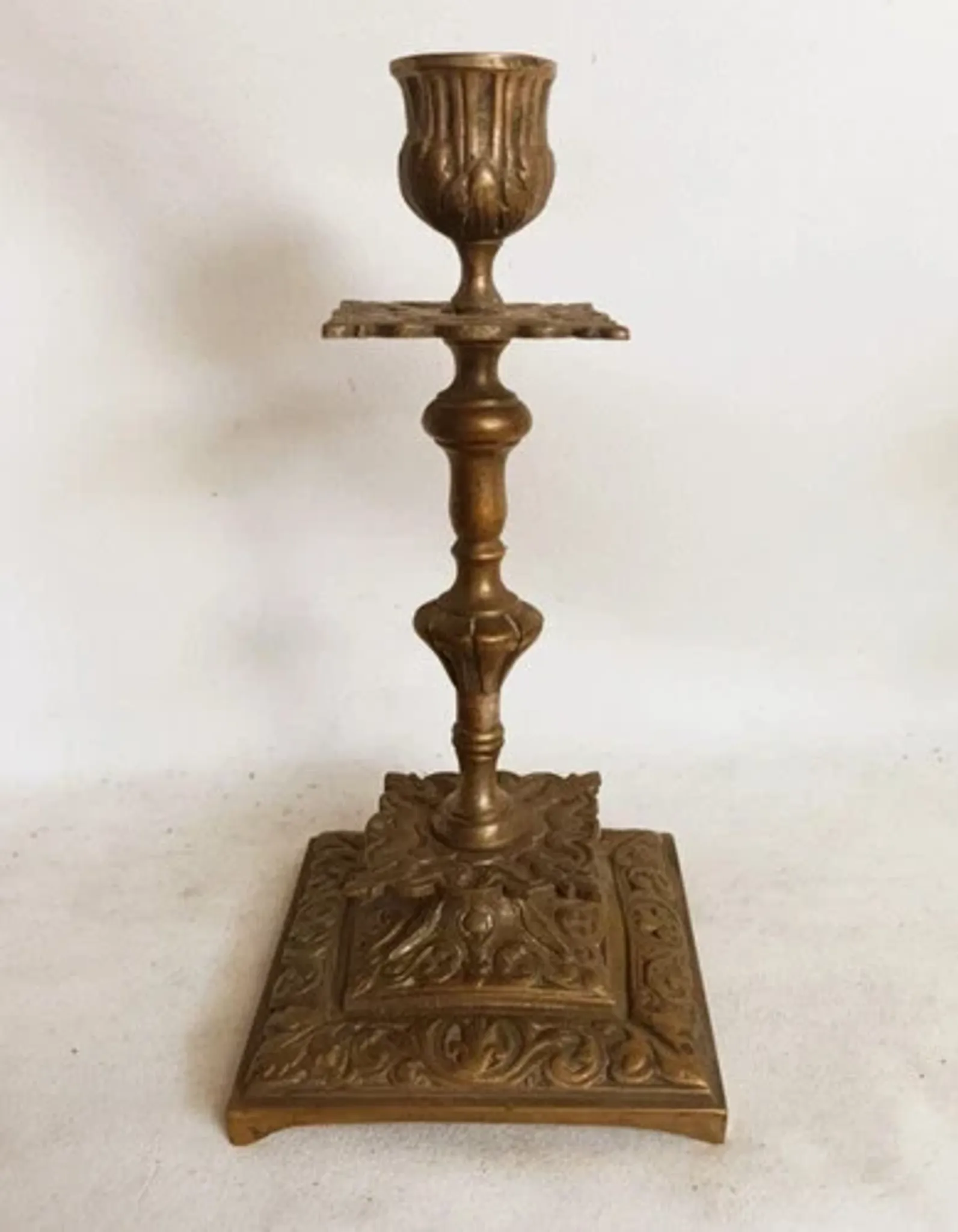 Remarkable pair of candlesticks in bronze, formerly silver-plated, from the 19th century.