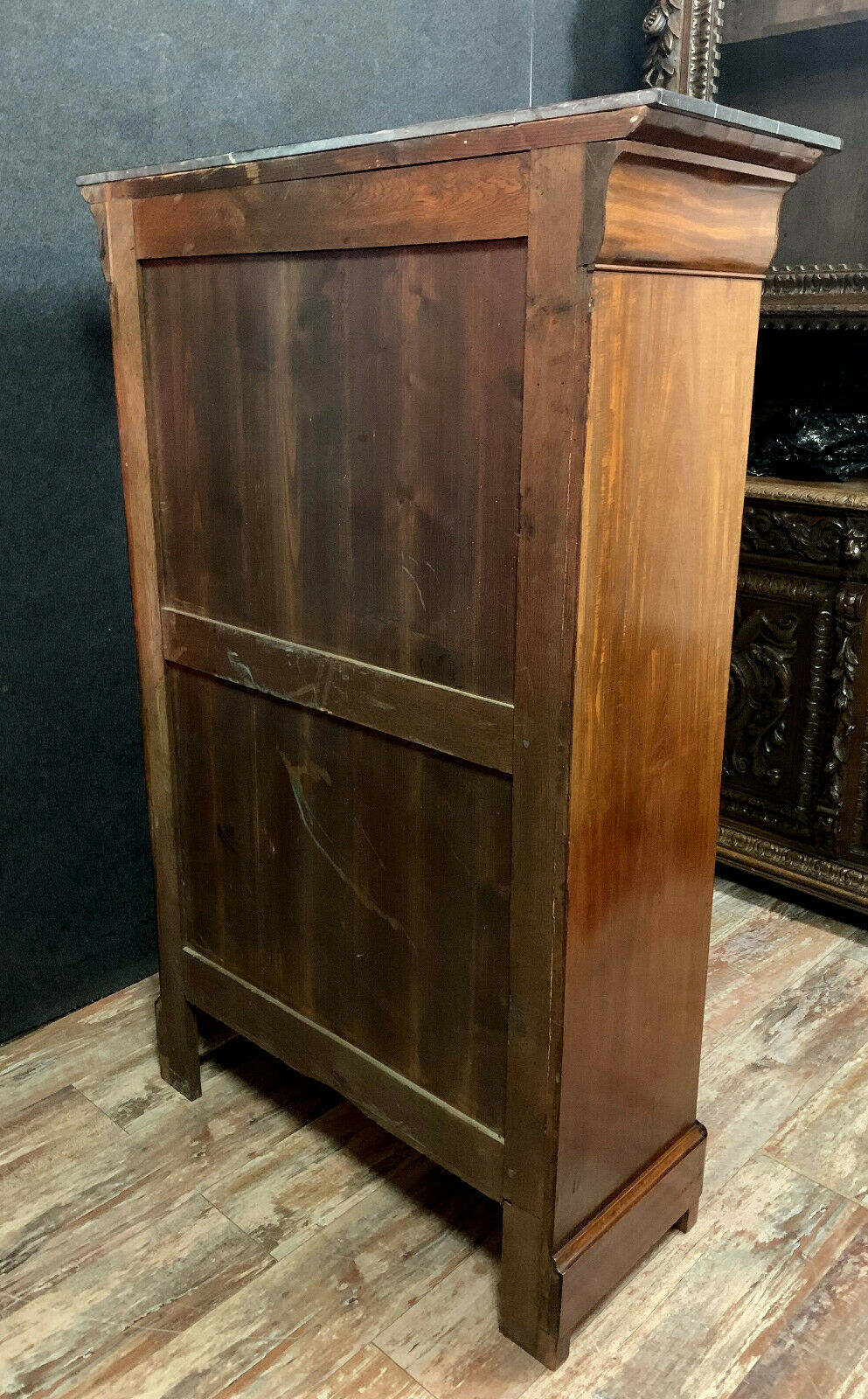 Writing desk a doucine era Louis Philippe in mahogany.