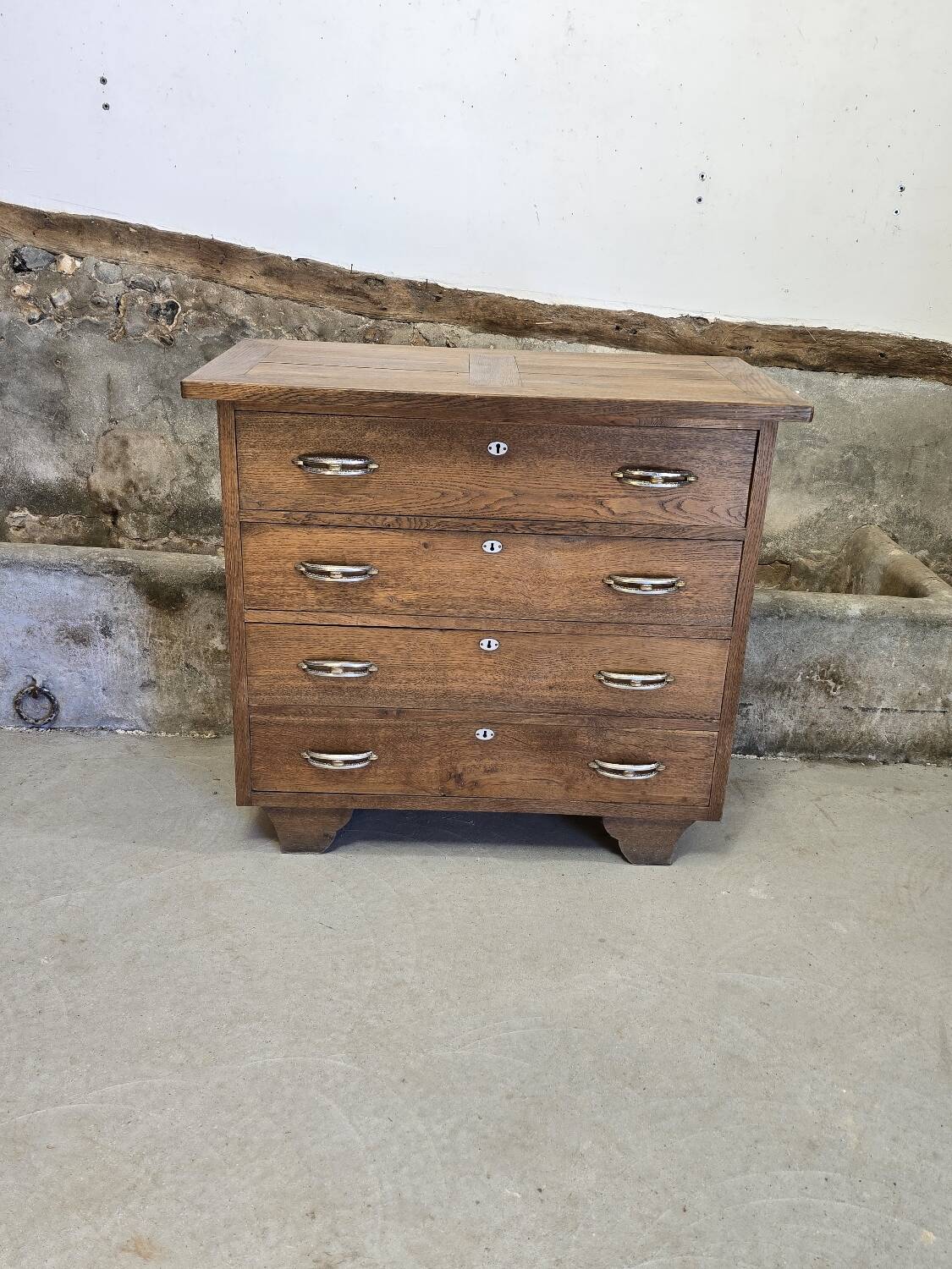 4-drawer oak chest of drawers