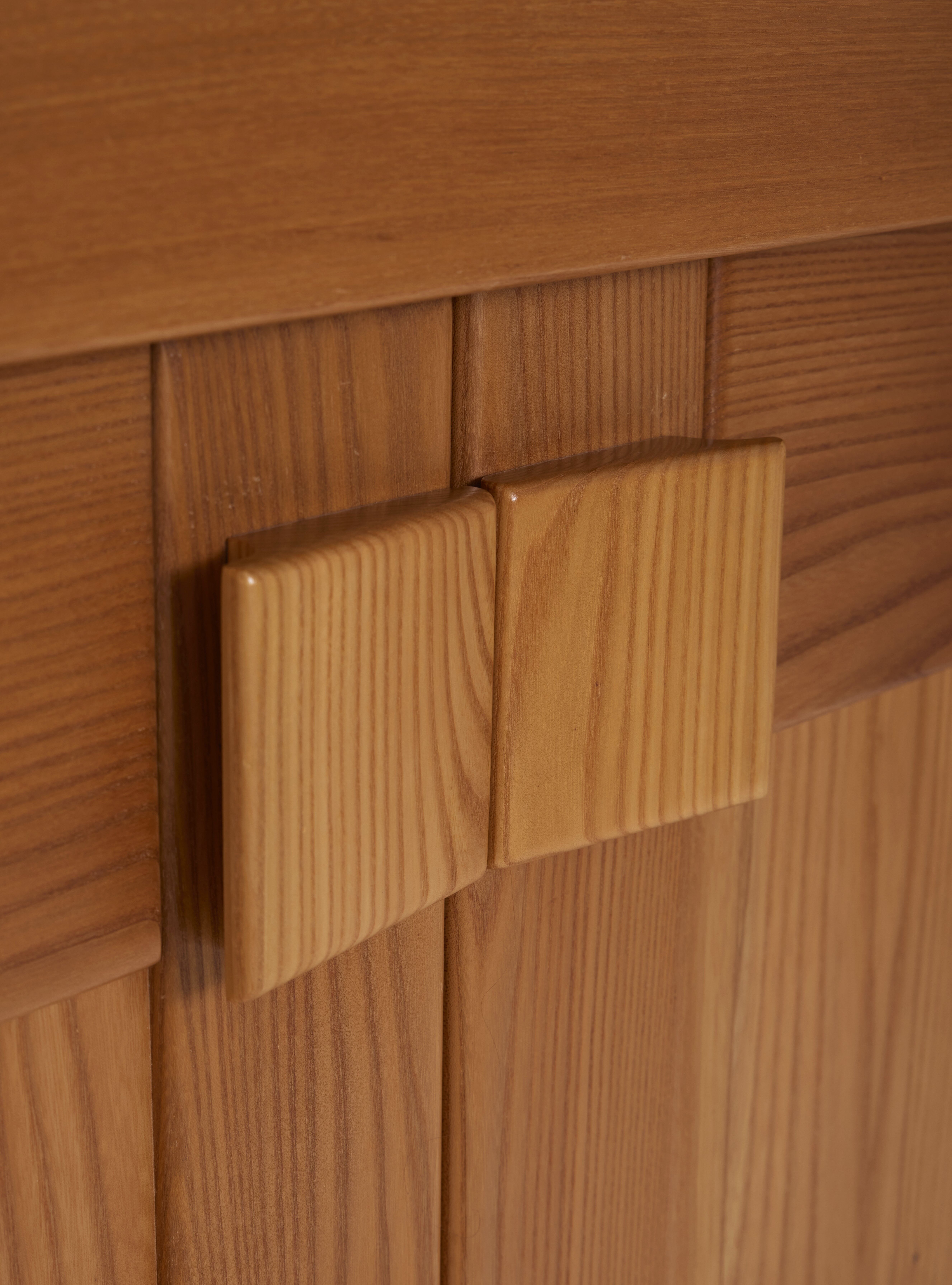 Solid elm sideboard House Regain 1970s