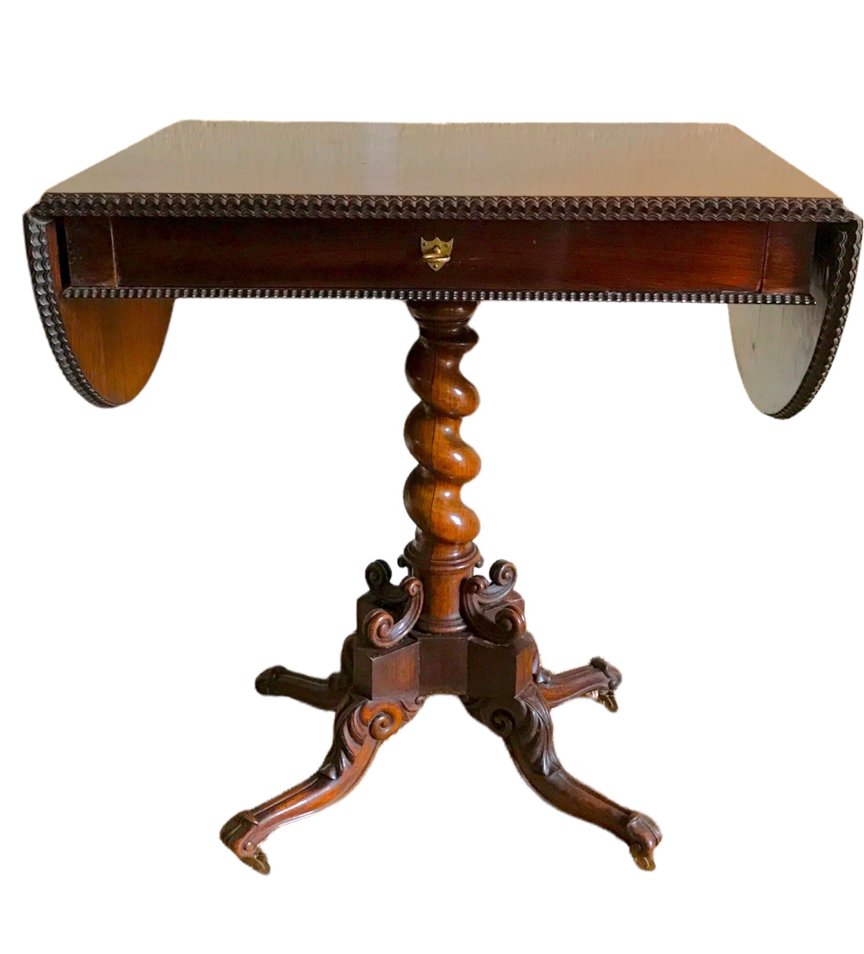 Table with flaps