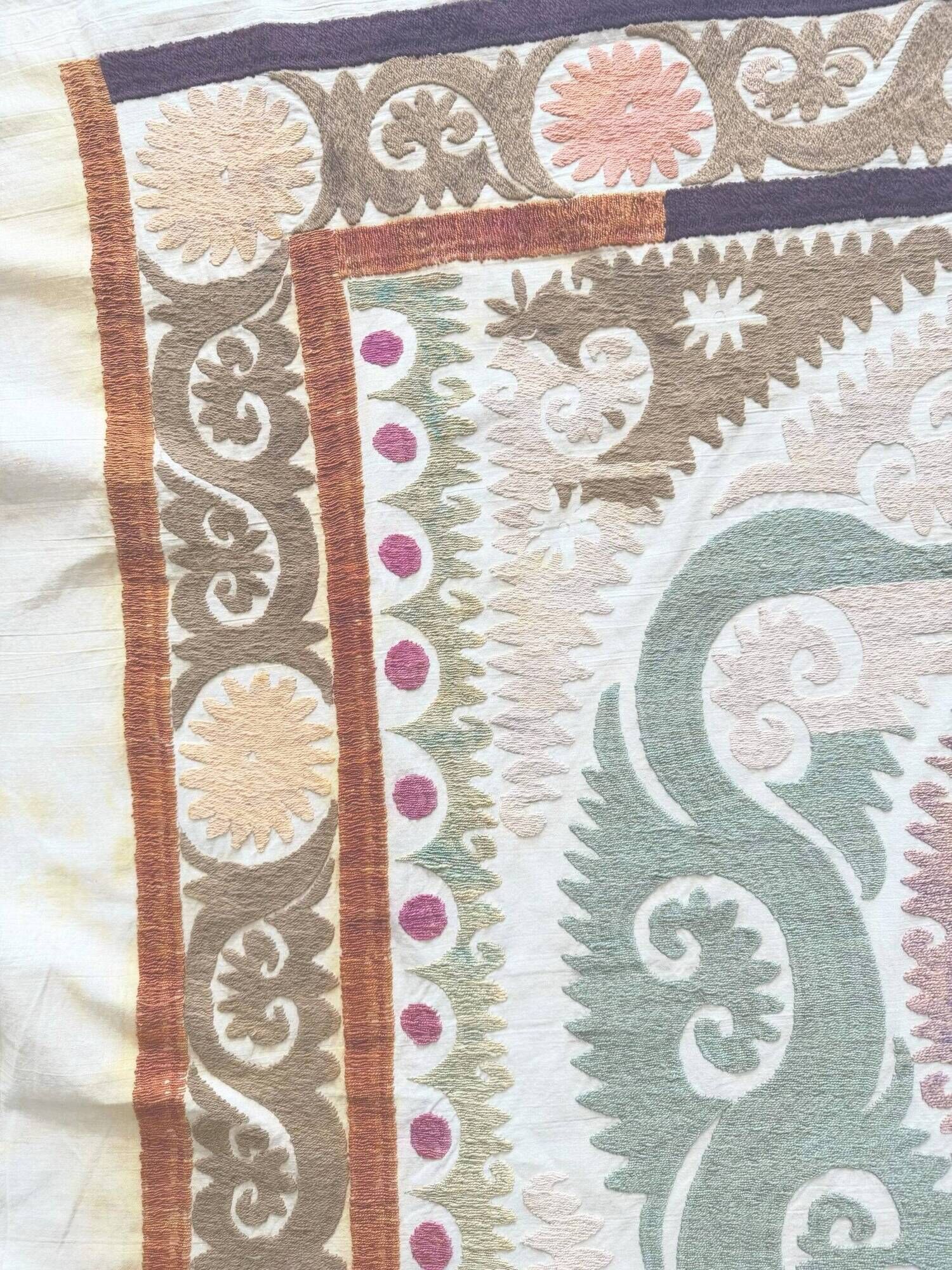 Vintage hand-embroidered tablecloth 126x150 cm