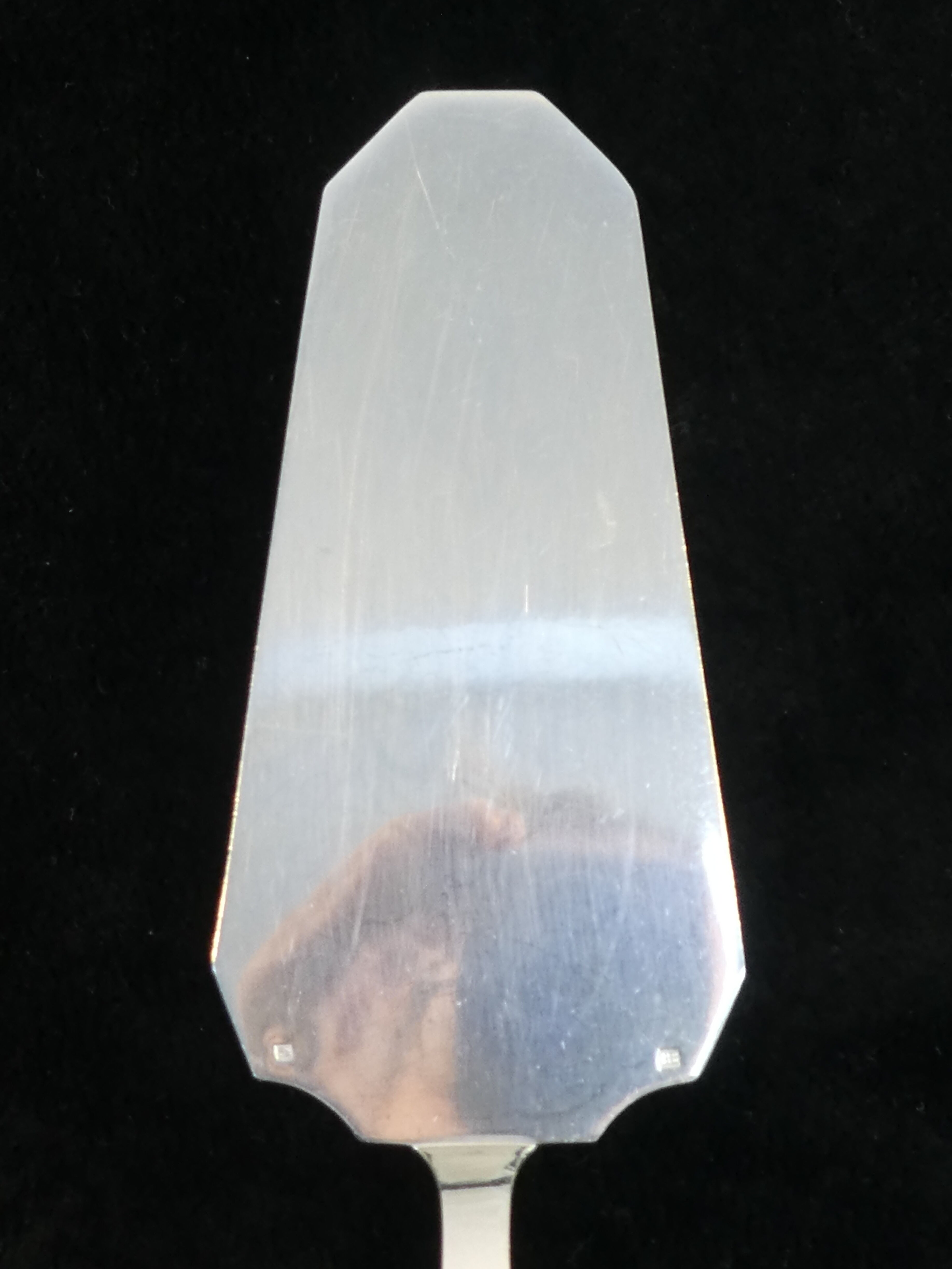 Silver metal cake menagere