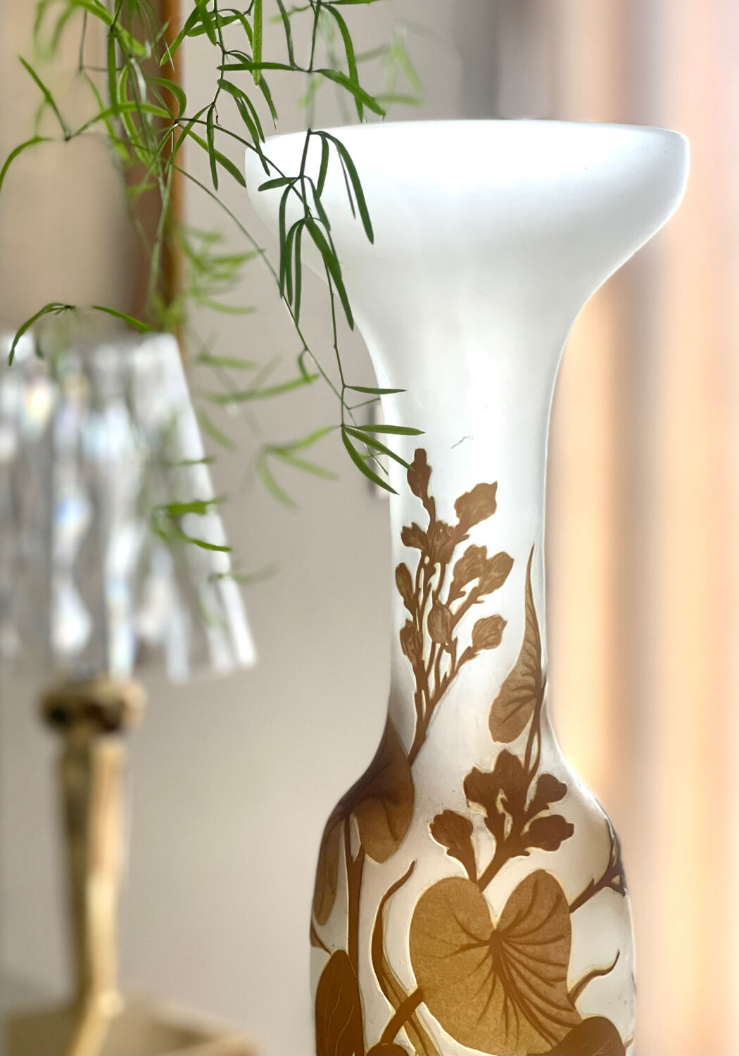 Vase in glass paste