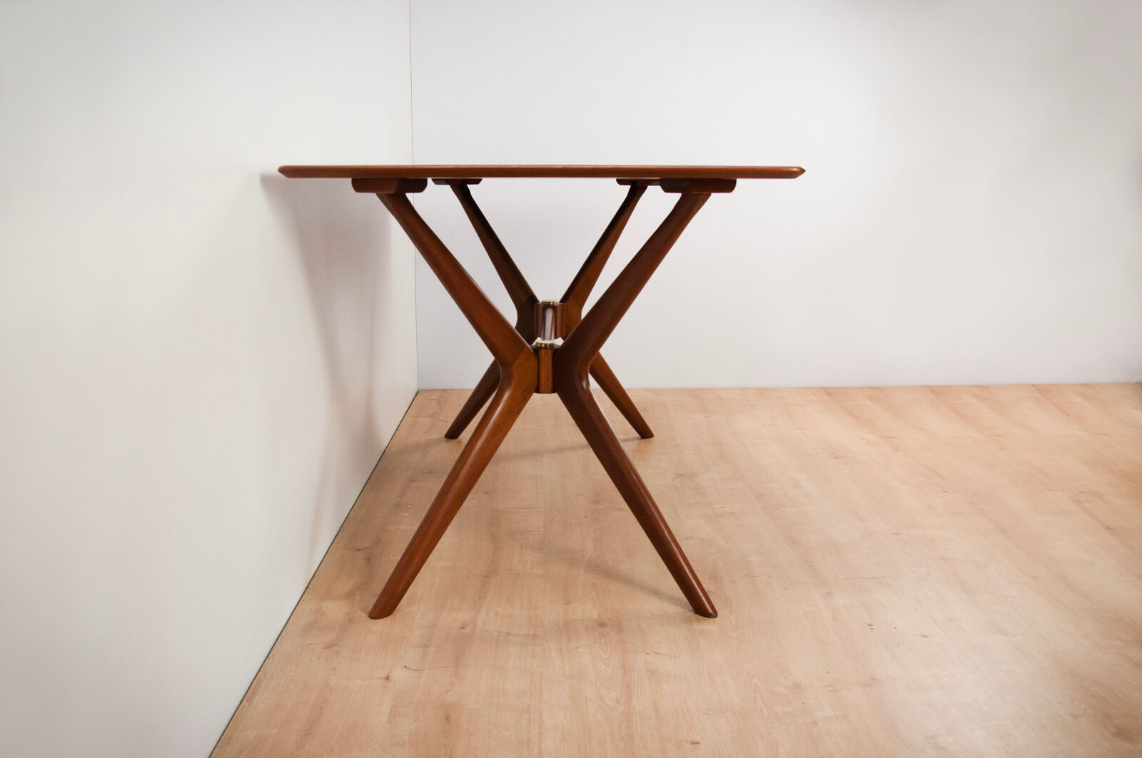 Helicopter dinning table from G Plan, 1960