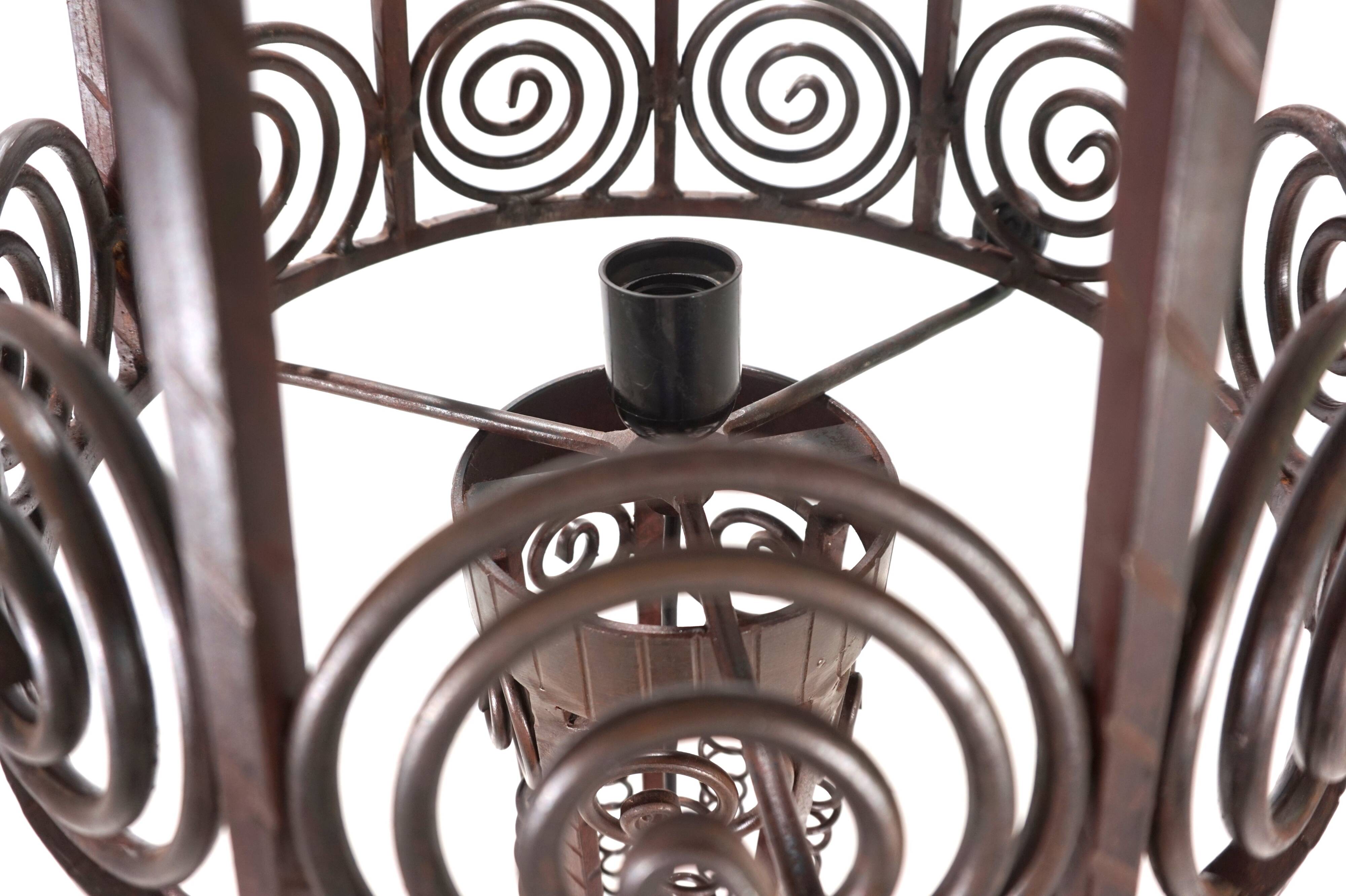 Lampadaire Art Nouveau en fer forgé, 1920