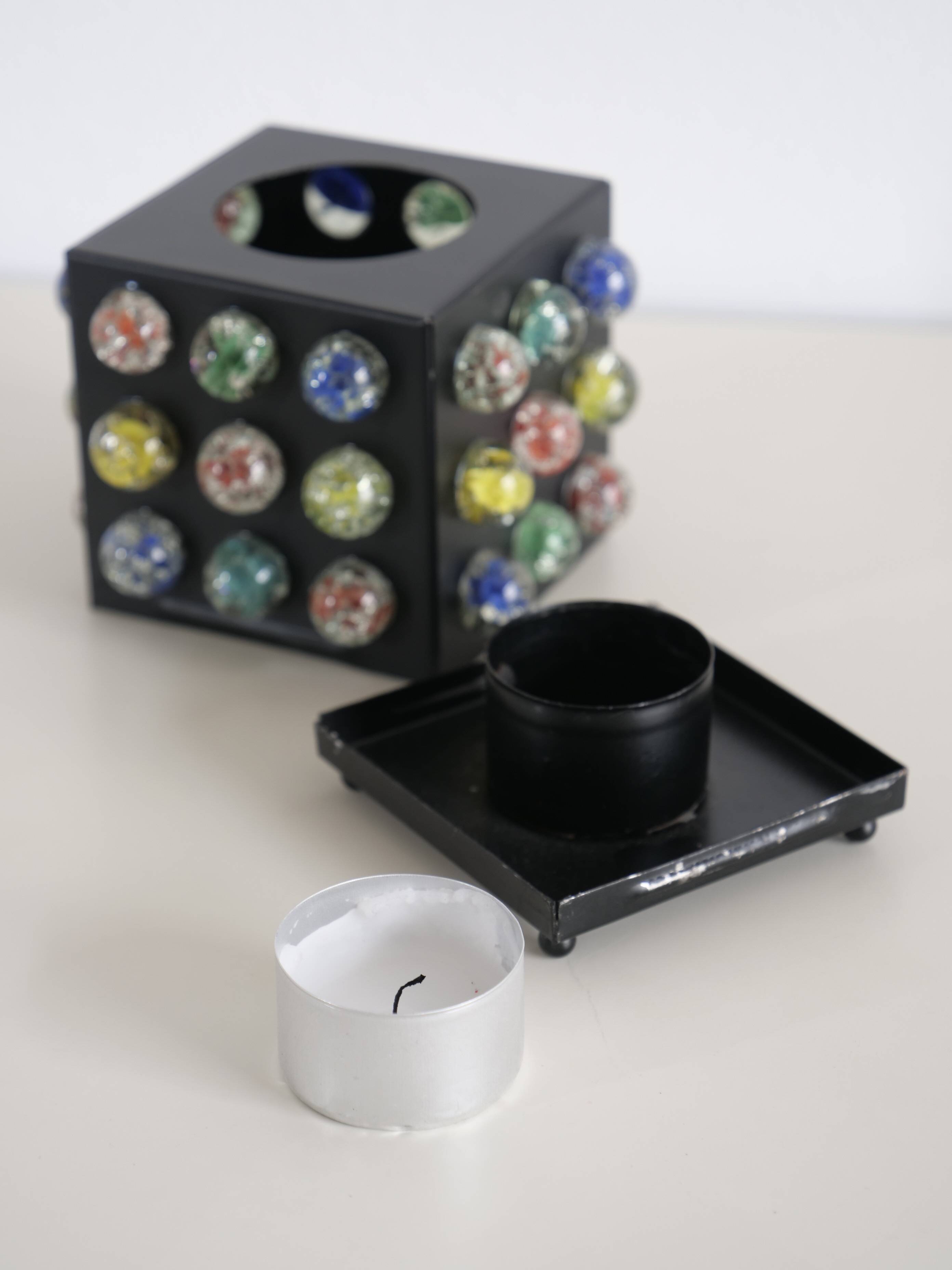 Japanese tealight holder of colored glass beads