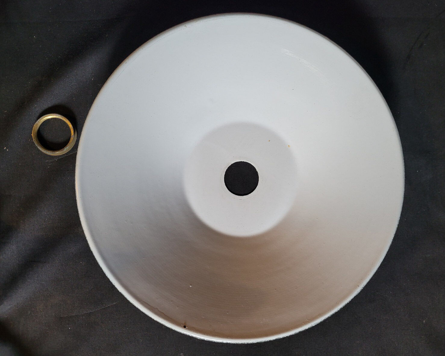 Industrial wall lamp