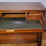 Mahogany chest of drawers