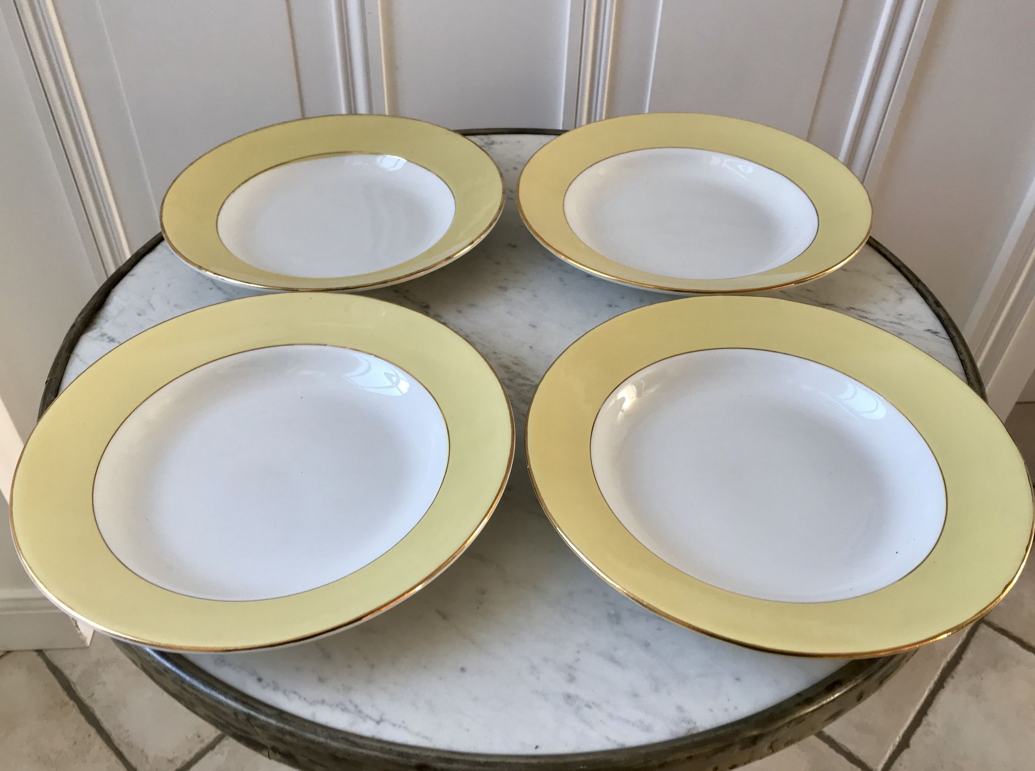 4 hollow plates Saint-Amand 60s yellow pastel chick