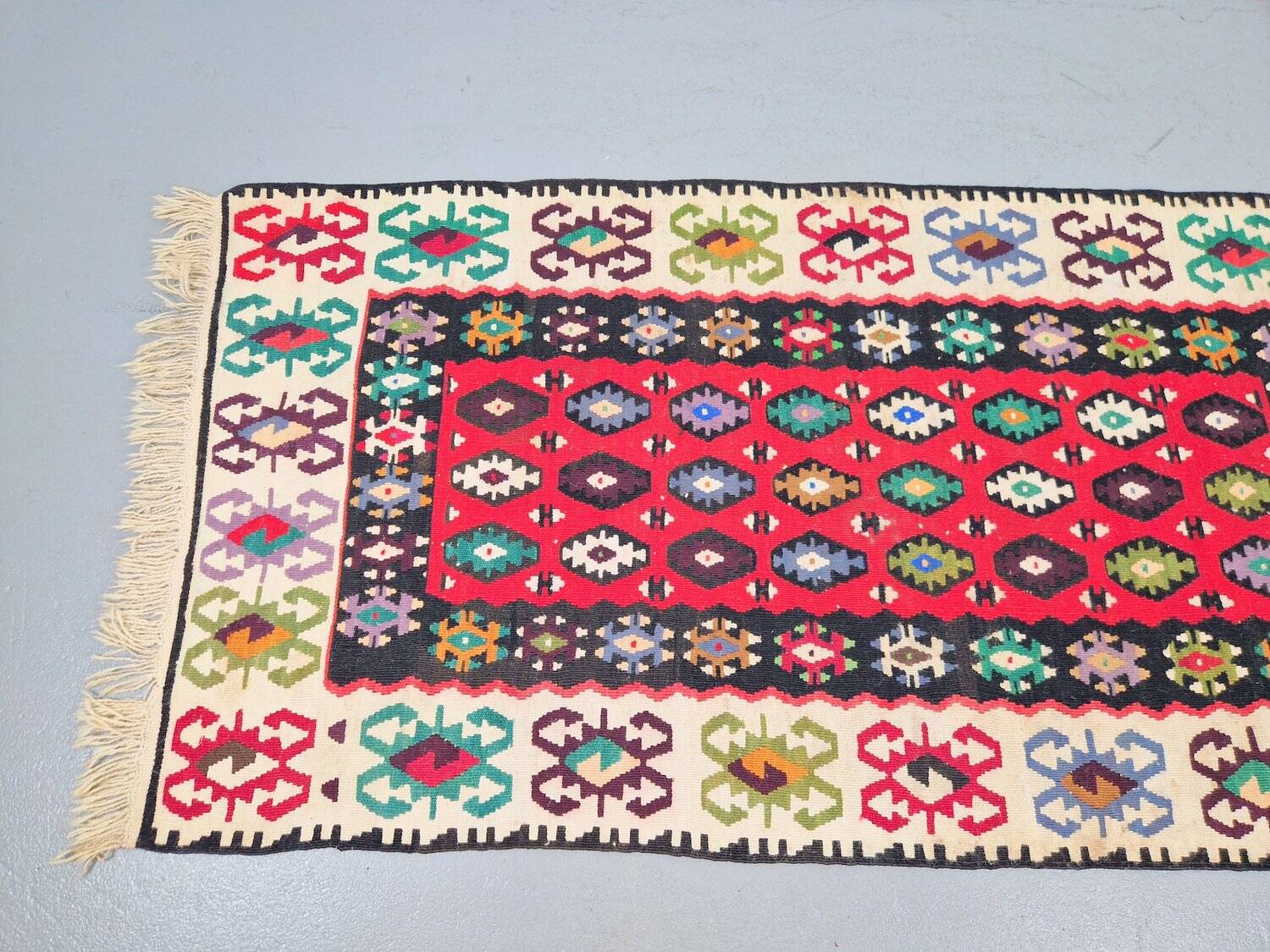 Tapis mural boho vintage Kelim, années 1950