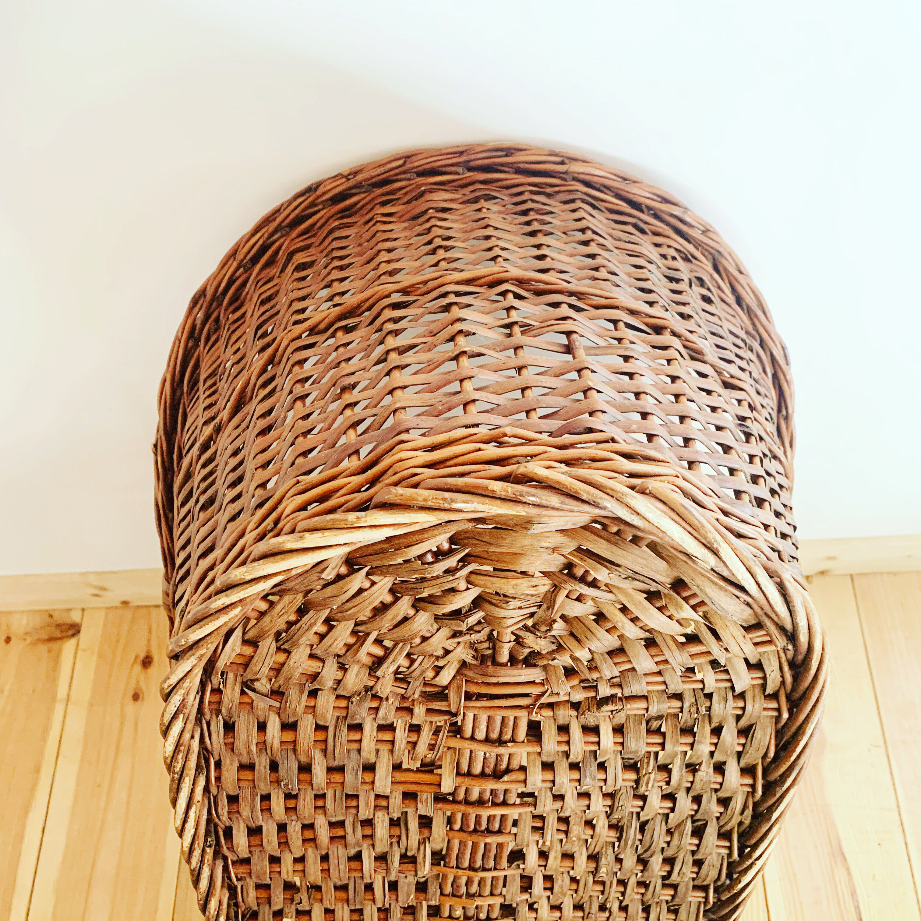 Vintage wicker bassinet