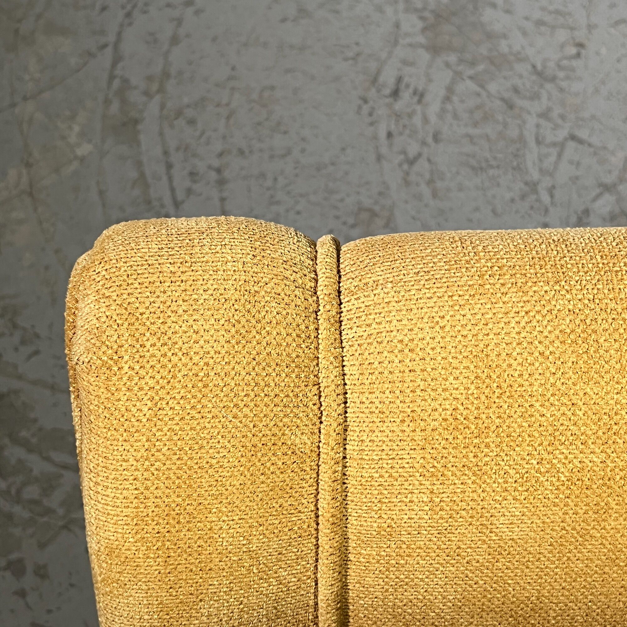 Sofa bed D70 by Osvaldo Borsani for Tecno Italy 1954