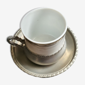 Tasse avec support et soucoupe en étain