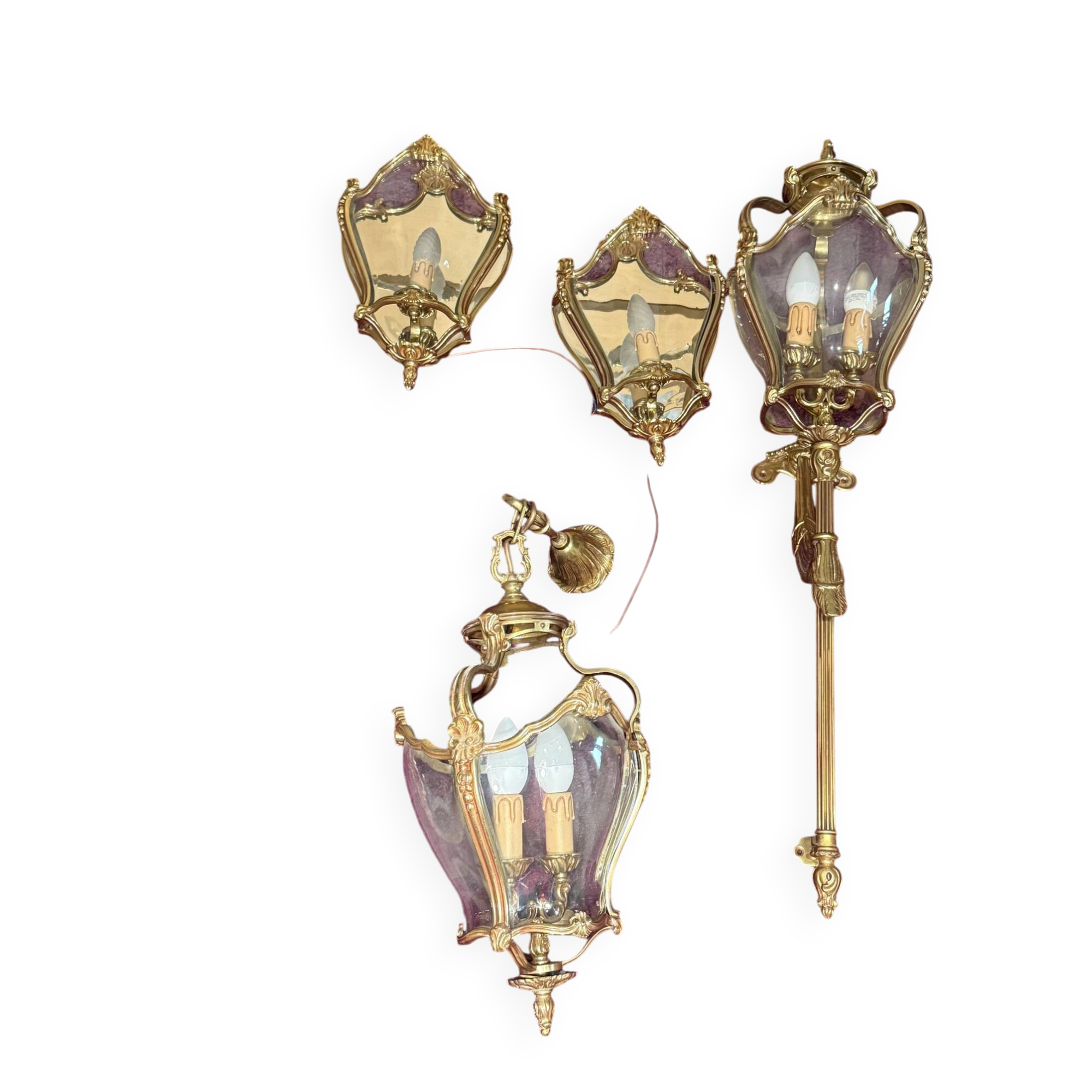 Set of bronze and curved glass light fixtures – Louis XV style – read