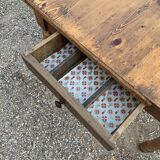 Farm table